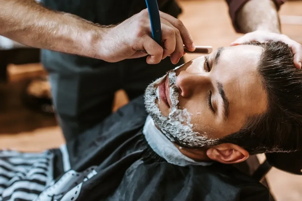 Unlocking the Benefits of Professional Straight Razor Shaves
