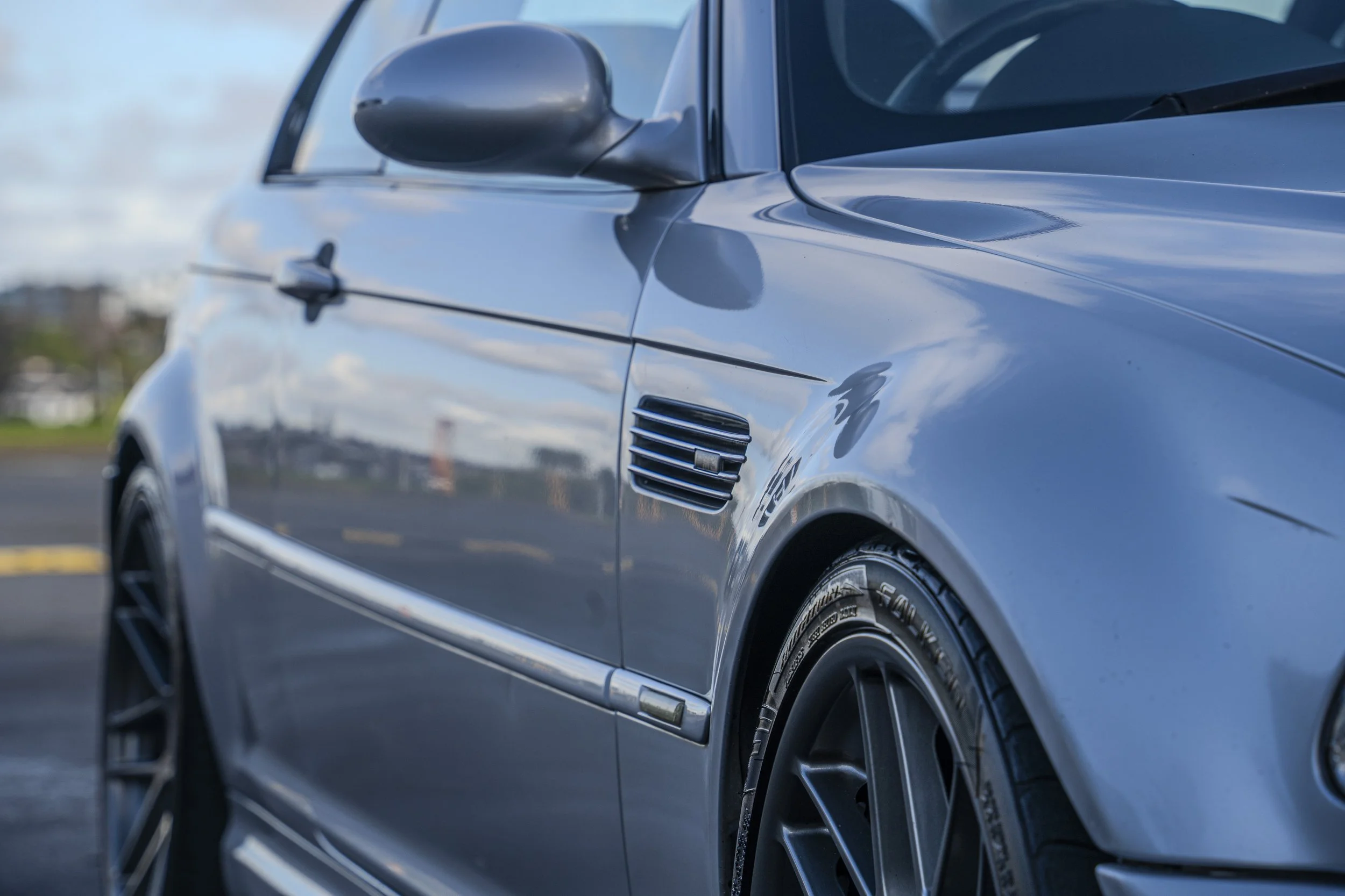 bmw m3 view of the glossy paint from the side
