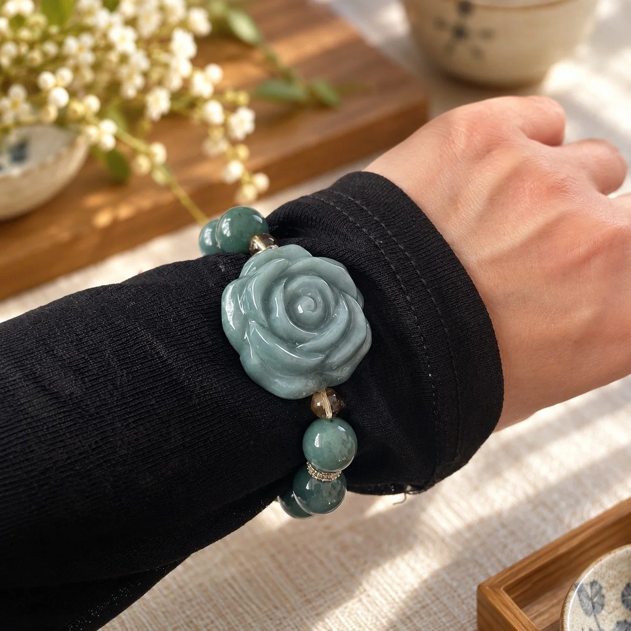 SUMIRE-AN_jade_bracelet_lifestyle_sleeve.jpg