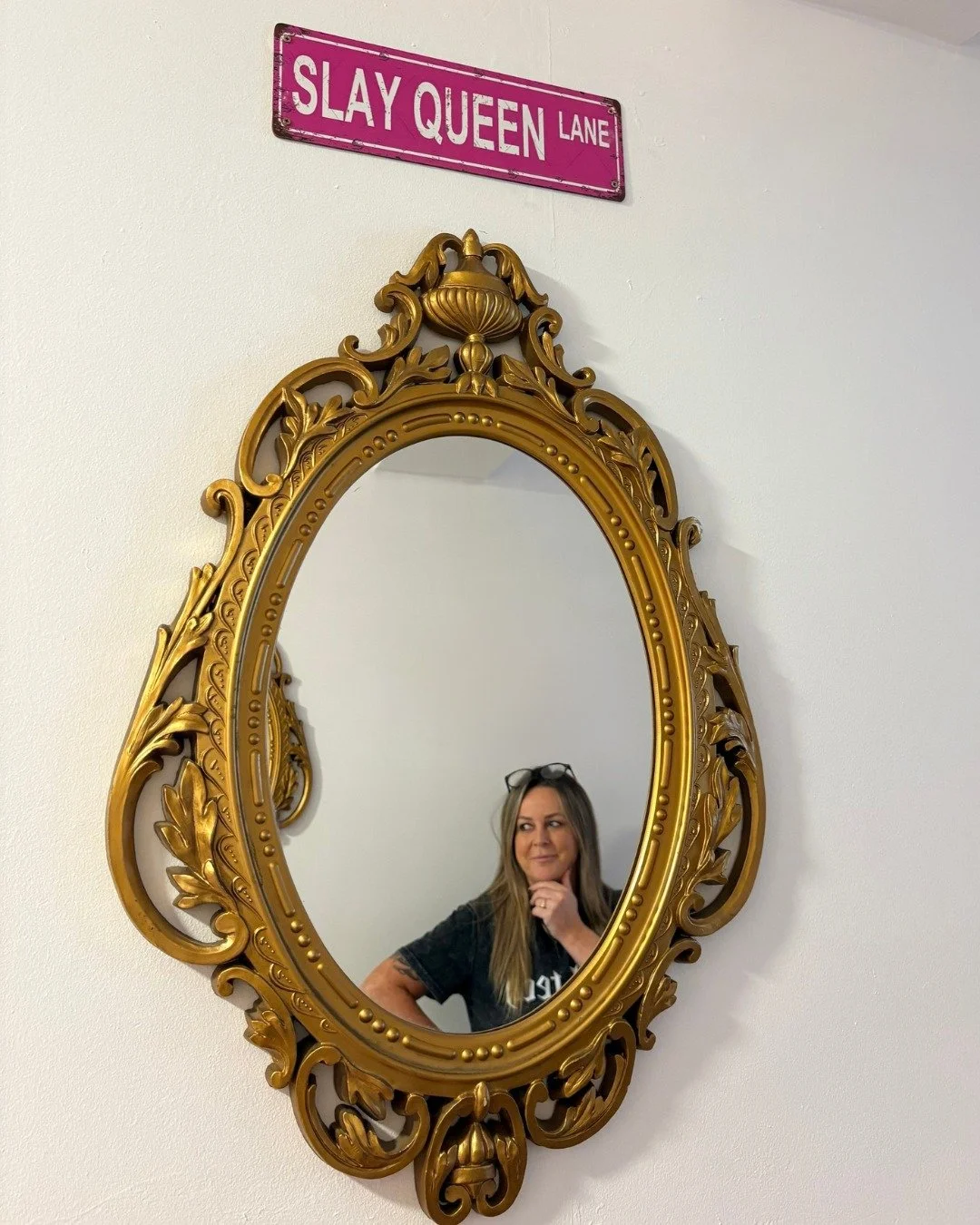 Absolutely Slay Queen!  Starting your own business is never easy but when it's your passion, it's a labour of love! 
This is your reminder to book your appointment and come check out our fabulous new salon!  Book now on www.hudsonroadnailbar.ie (link