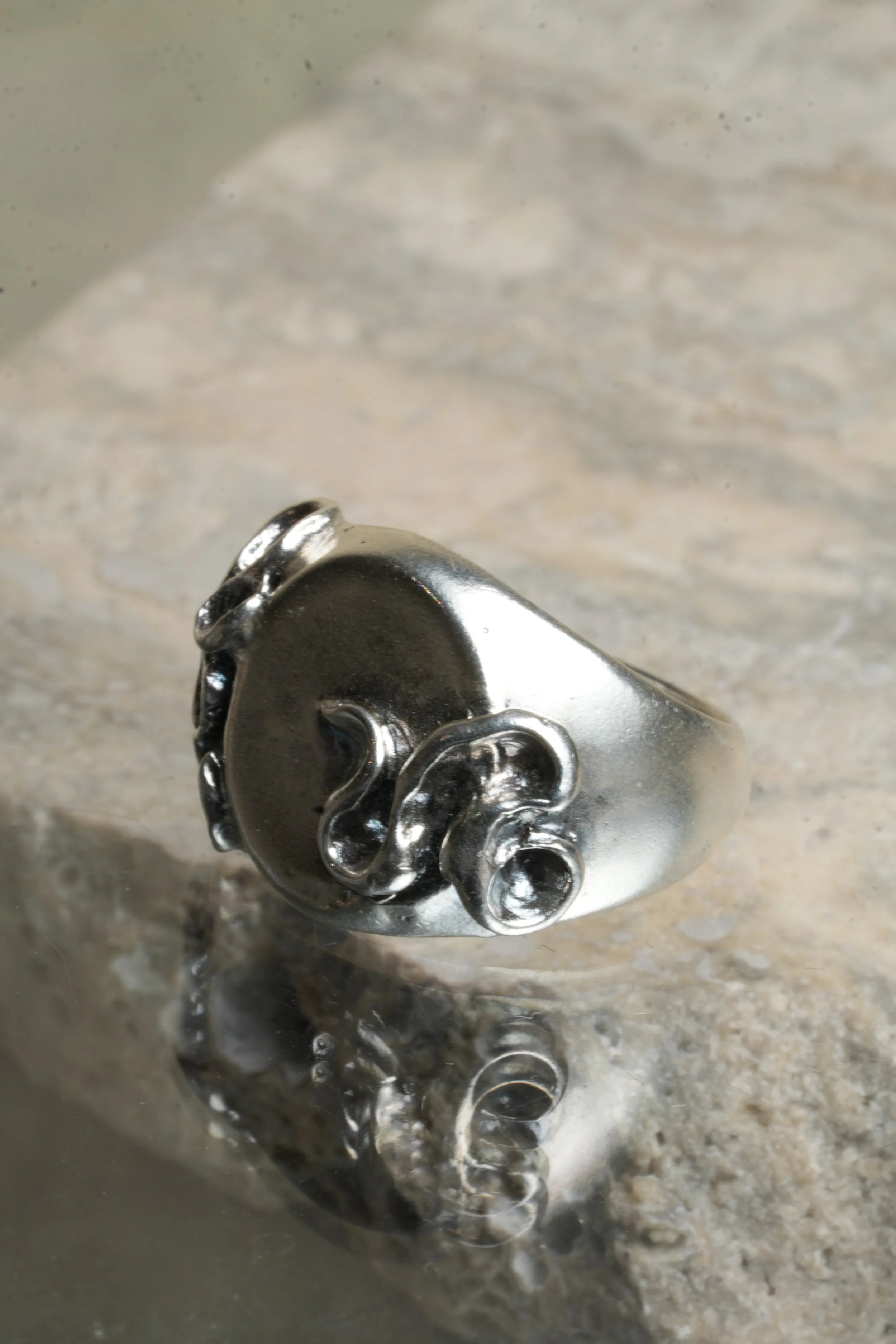 Honeysuckle ring