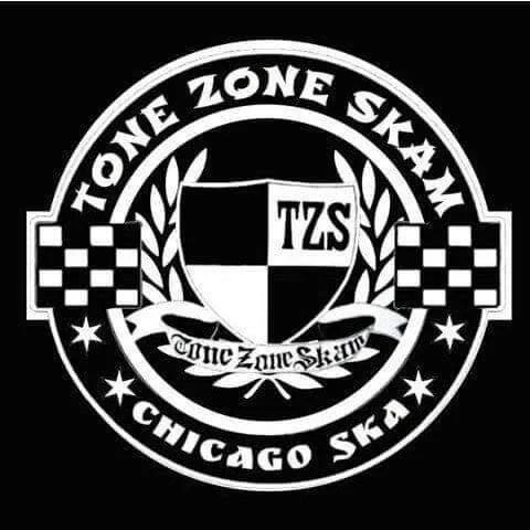 Tone Zone Skam nació en Chicago en 2010 con una misión clara: llevar la energía y el espíritu del ska mexicano a cada escenario. Con ritmos hechos para bailar y canciones que hablan de igualdad, unidad y hermandad.