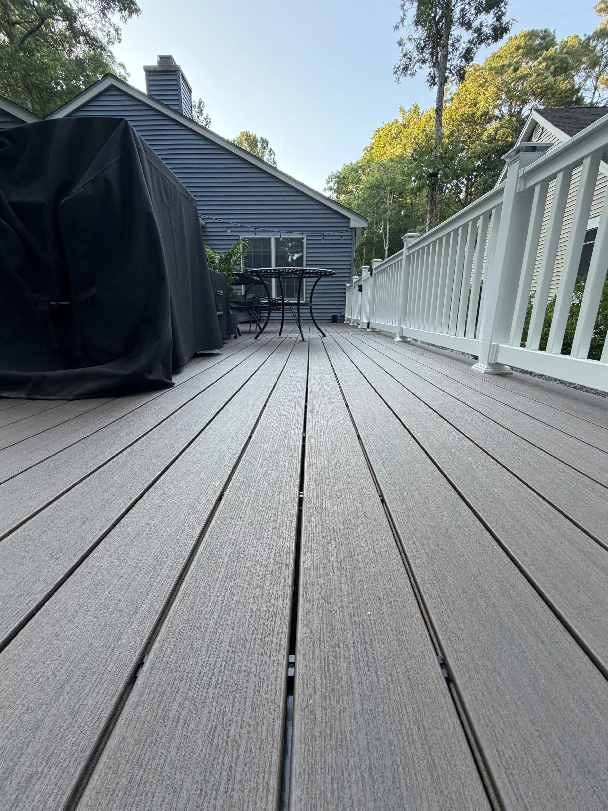 Composite deck, white vinyl railing, and patio furniture, Sussex County DE