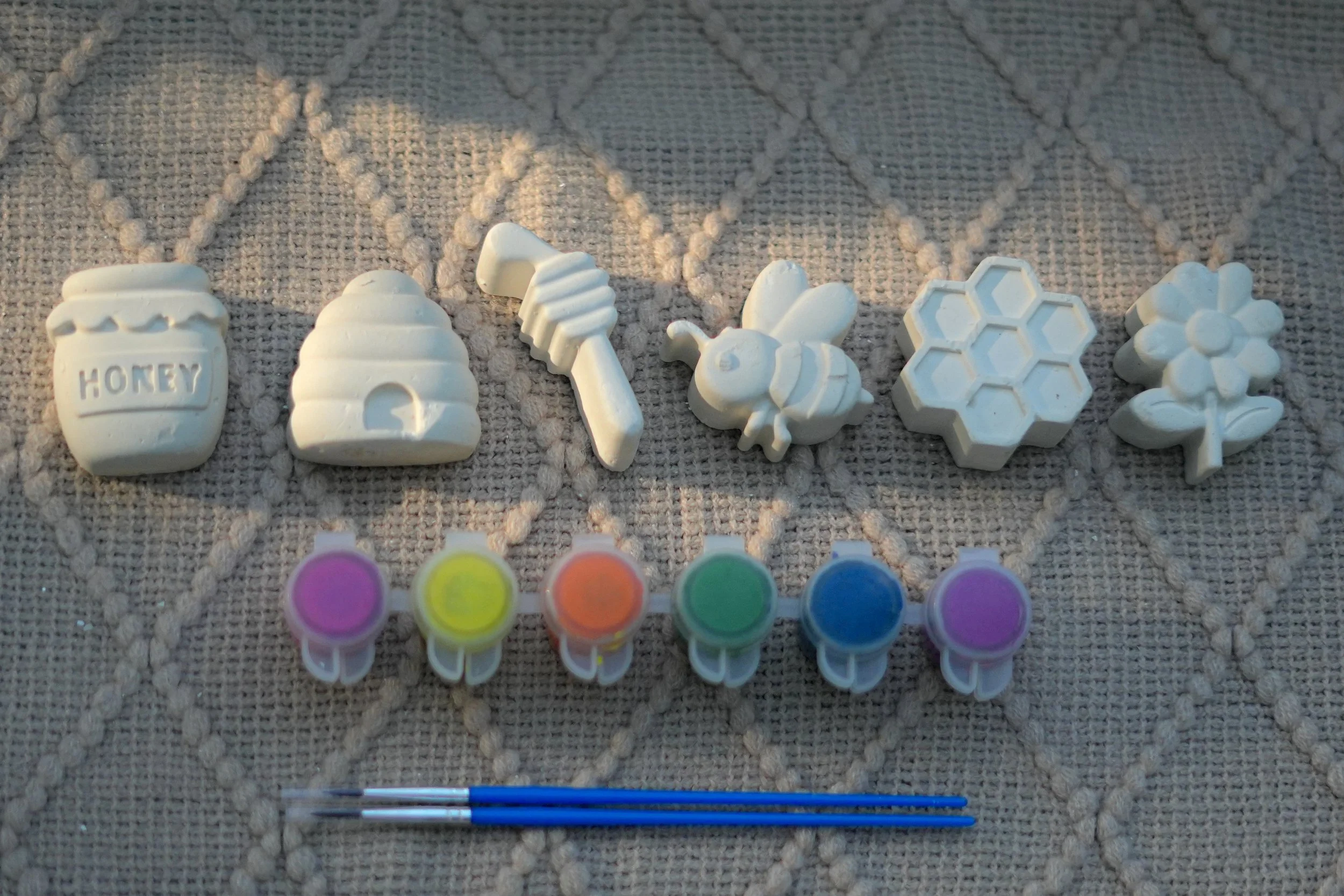 Paint & Buzz: Bee & Honeycomb Kit 🐝✨