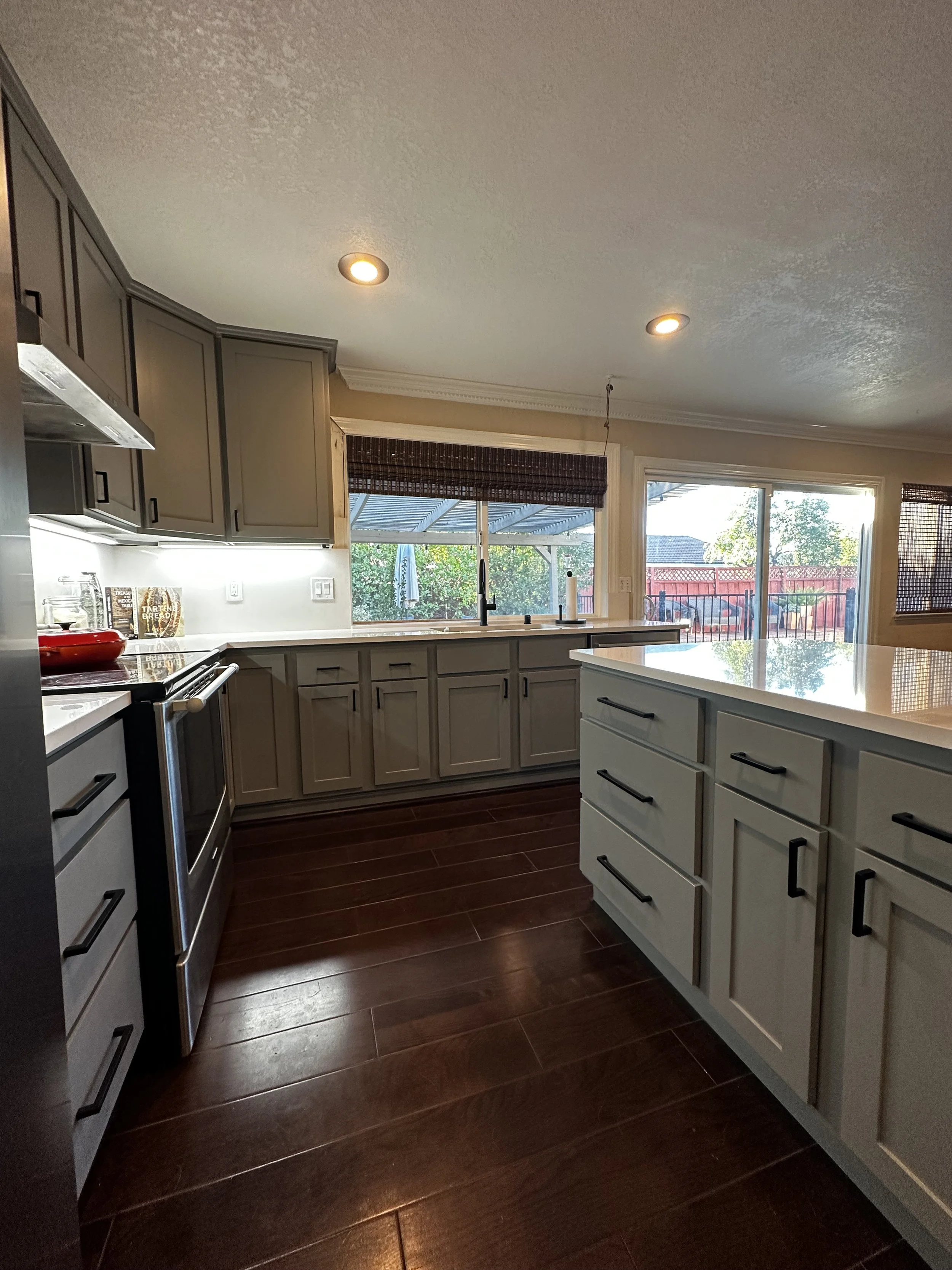 new soft close hardware and drawer/door handles 