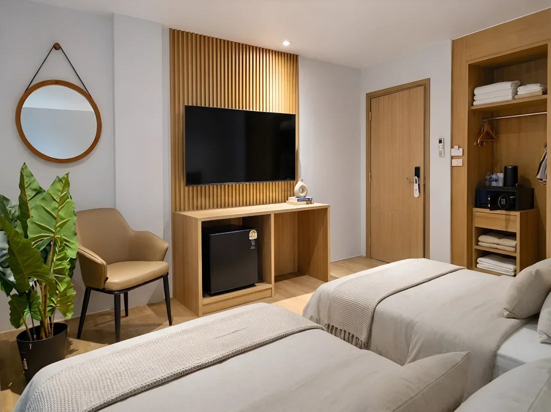 patong-beach-good-hotel.webp