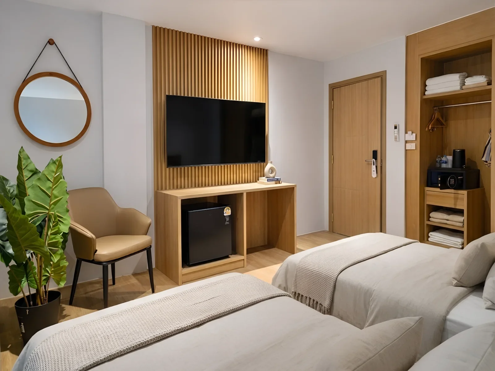 patong beach value hotel.webp