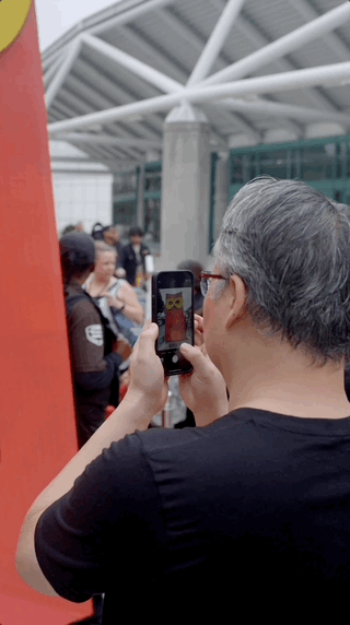 comic+con+phone+3.gif