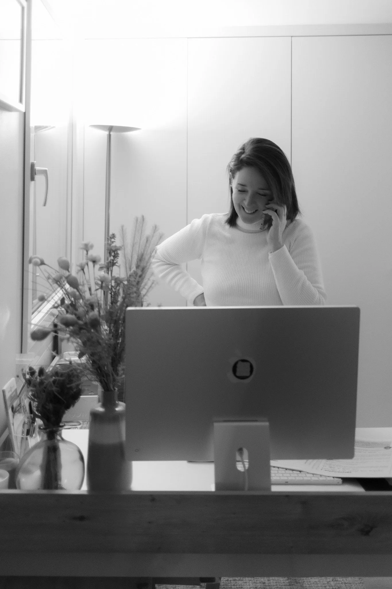 Pourquoi ta communication est devenue une charge mentale — et comment l’alléger