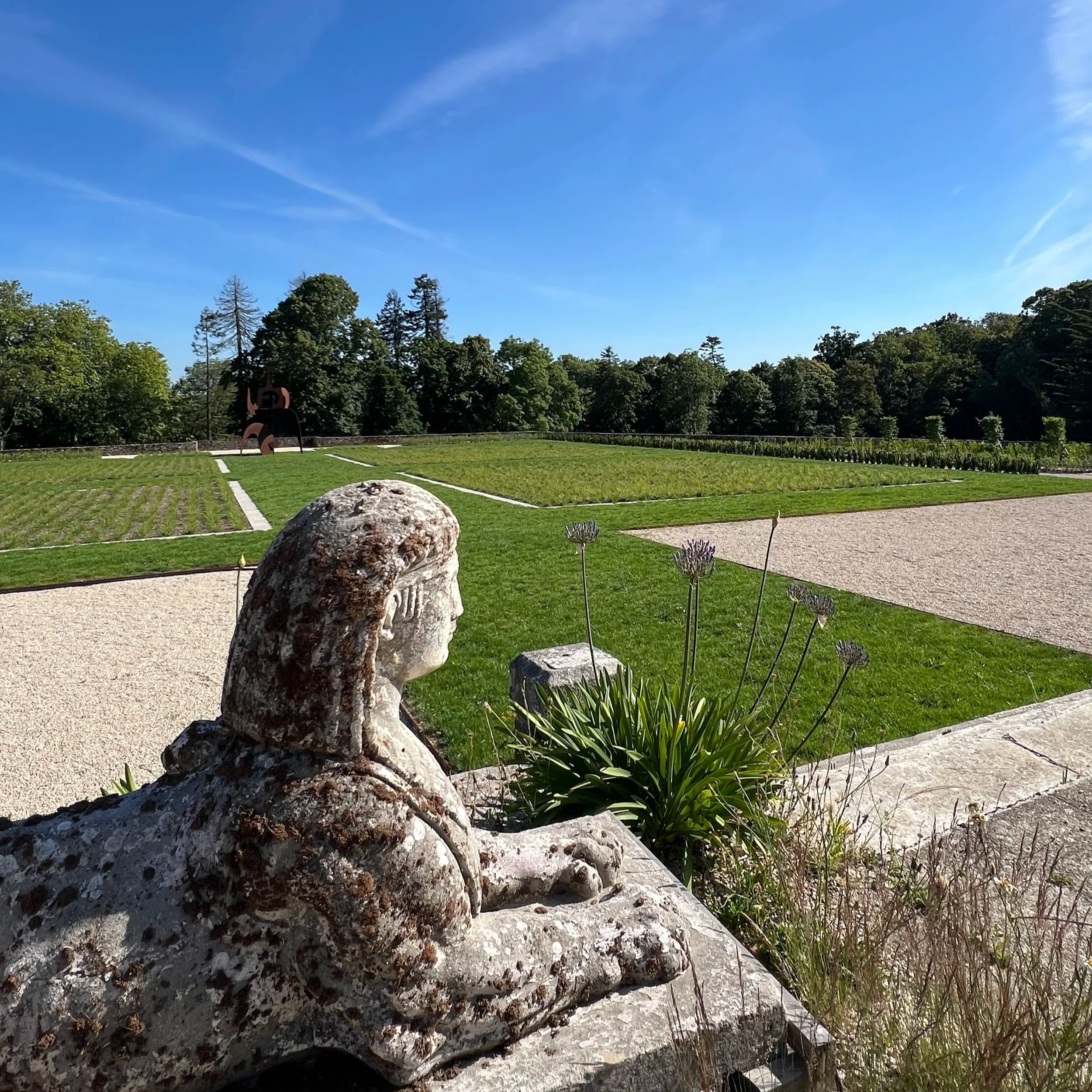 Image d'une sculpture, parterre sud
