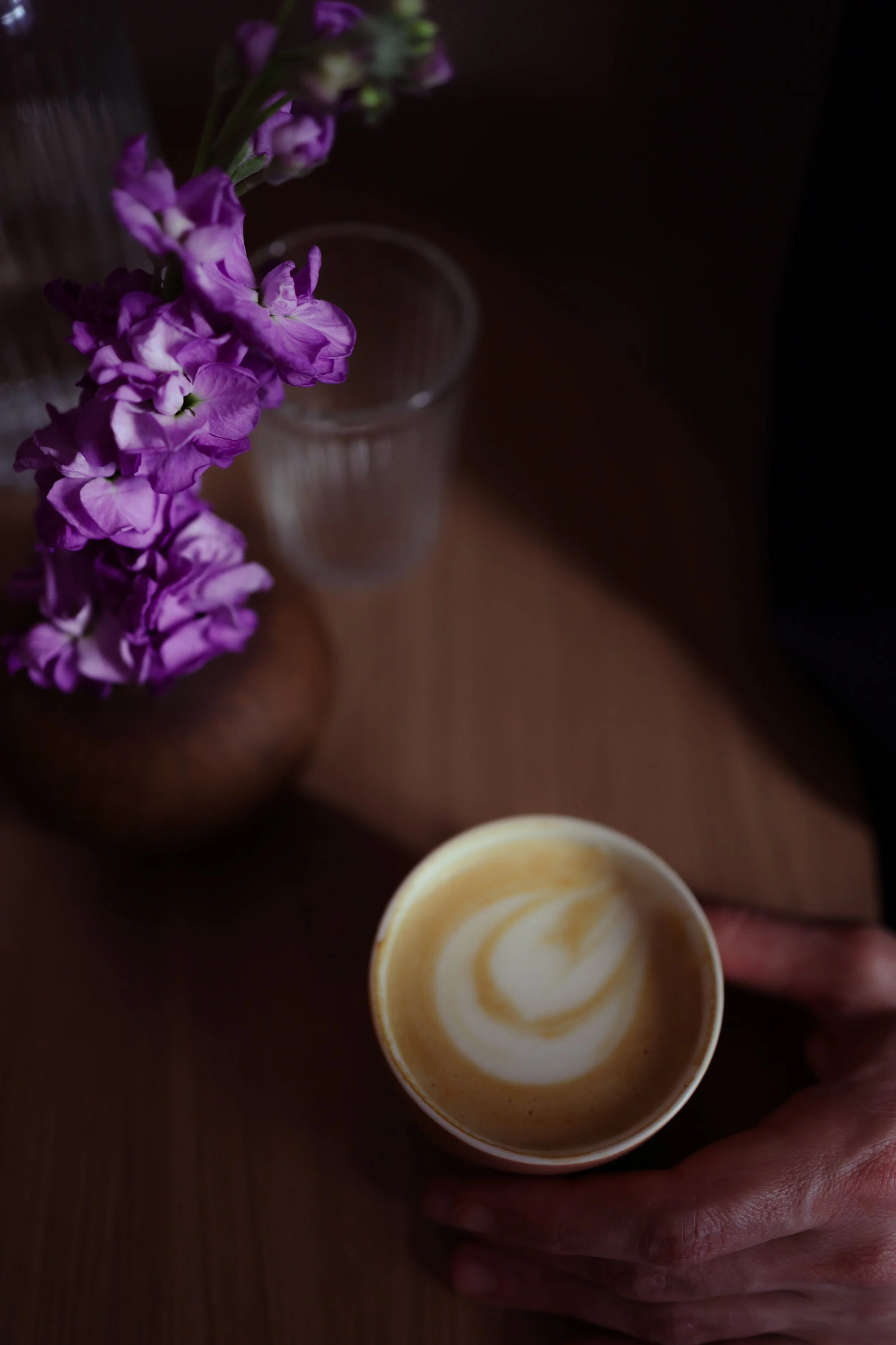 Food photography for Filtro coffee shop in Salerno, photographing granola bowl, croissant, matcha latte, and specialty coffee