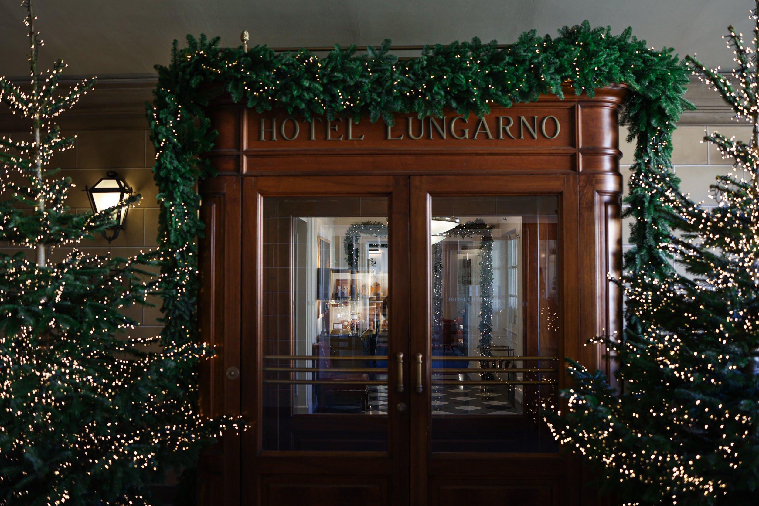 Hospitality photographer at Lungarno Luxury Hotel in Florence, photographing the English tea time, tea and cakes