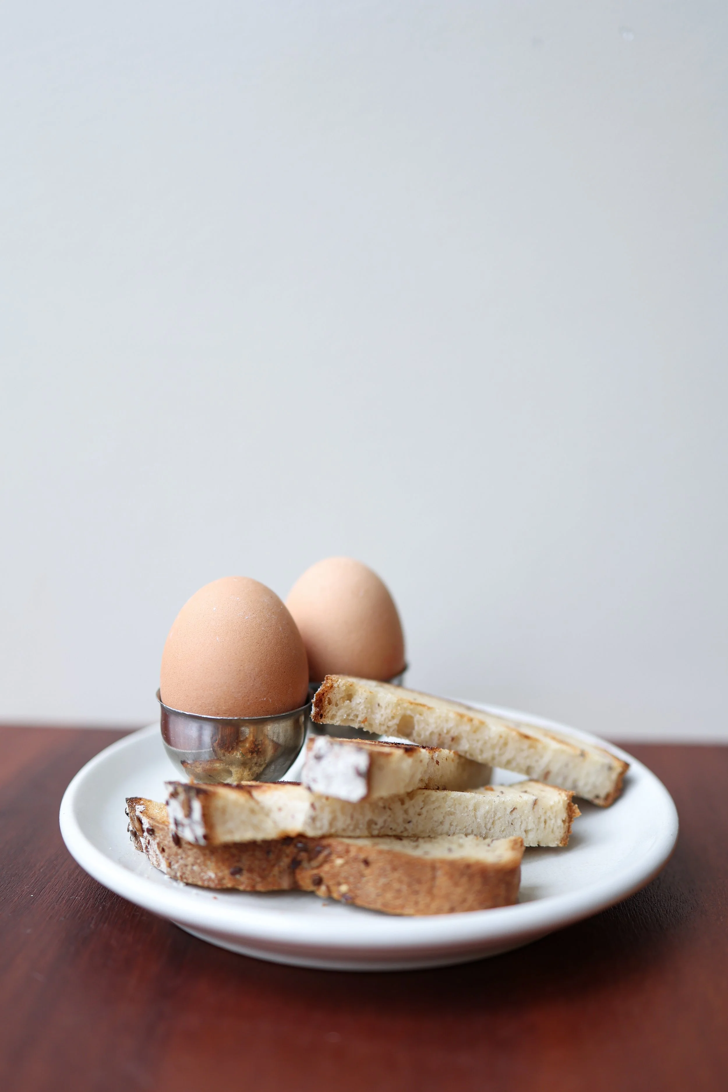 Food photography for Le Pont Traversé gluten free bakery, gluten free bread, gluten free cakes in Paris 