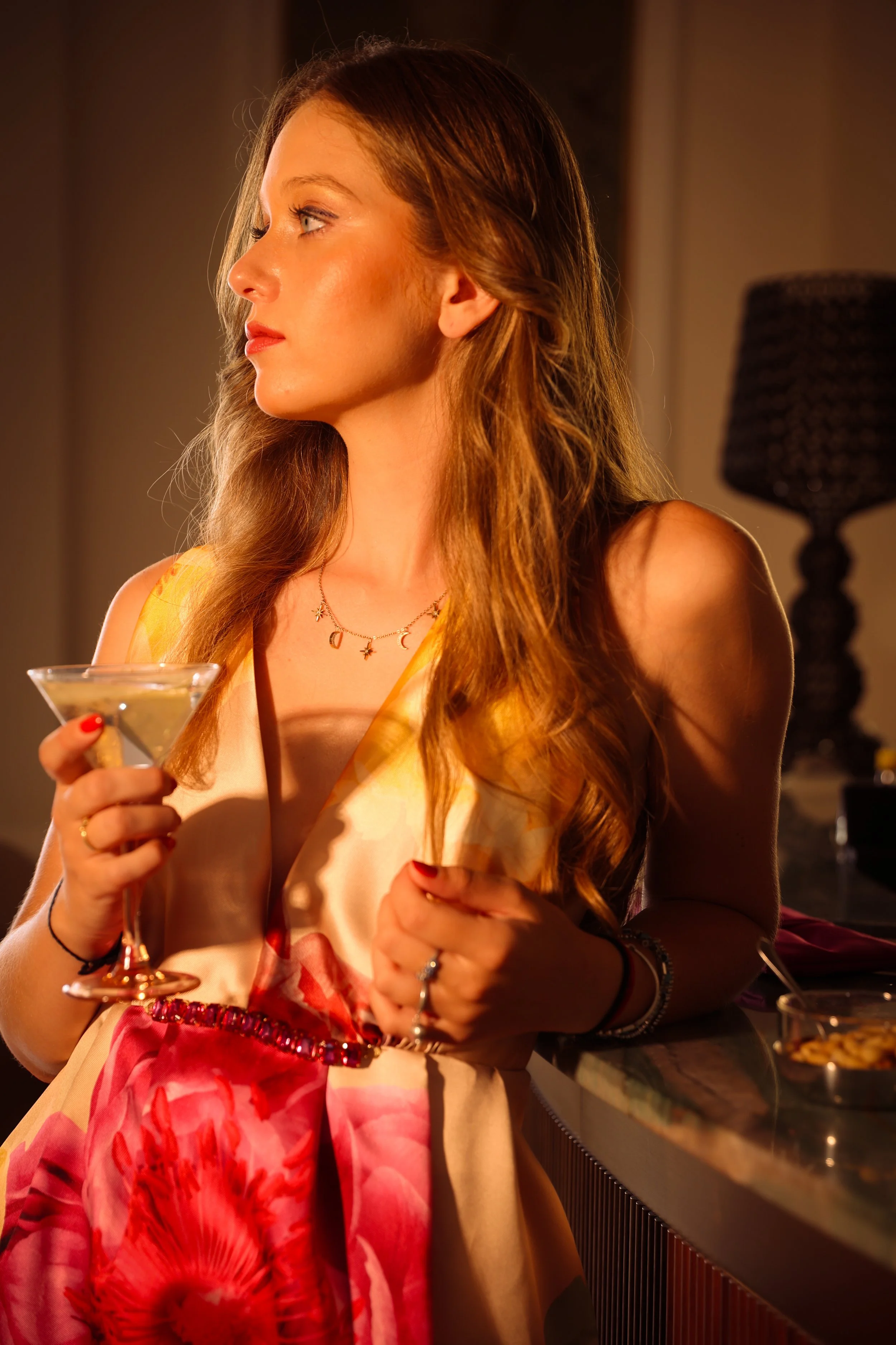 hospitality photographer, styling and shooting cocktails for luxury hotels