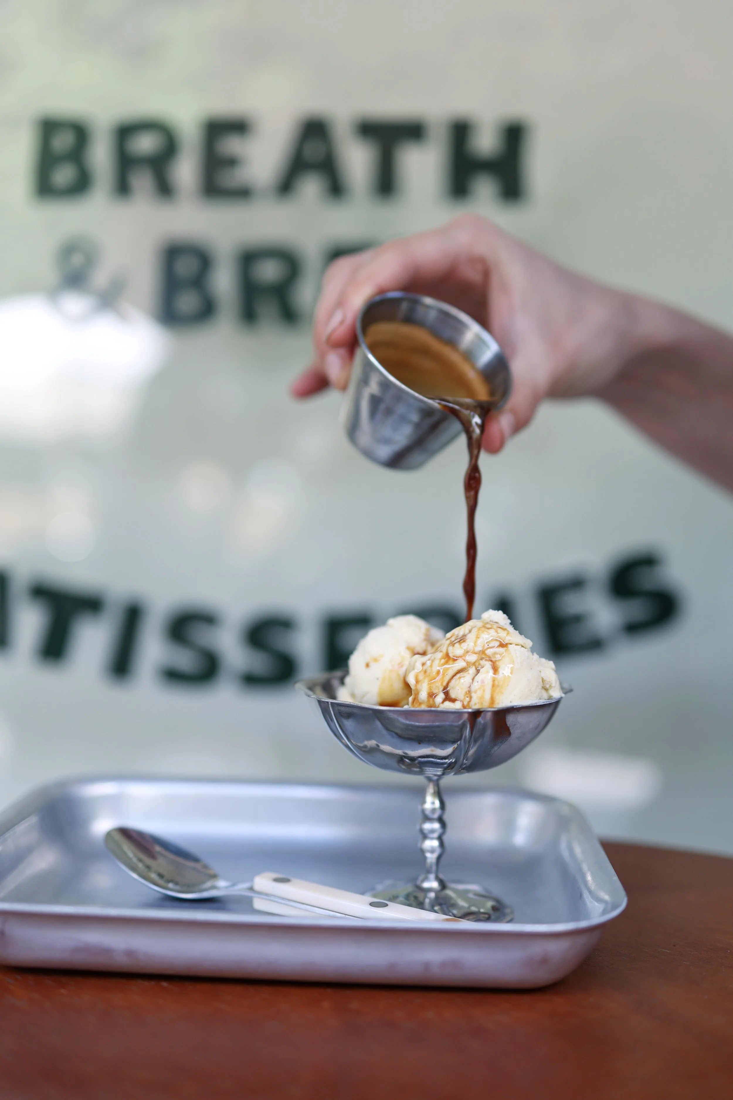 Food photography for Le Pont Traversé gluten free bakery, gluten free bread, gluten free cakes in Paris 
