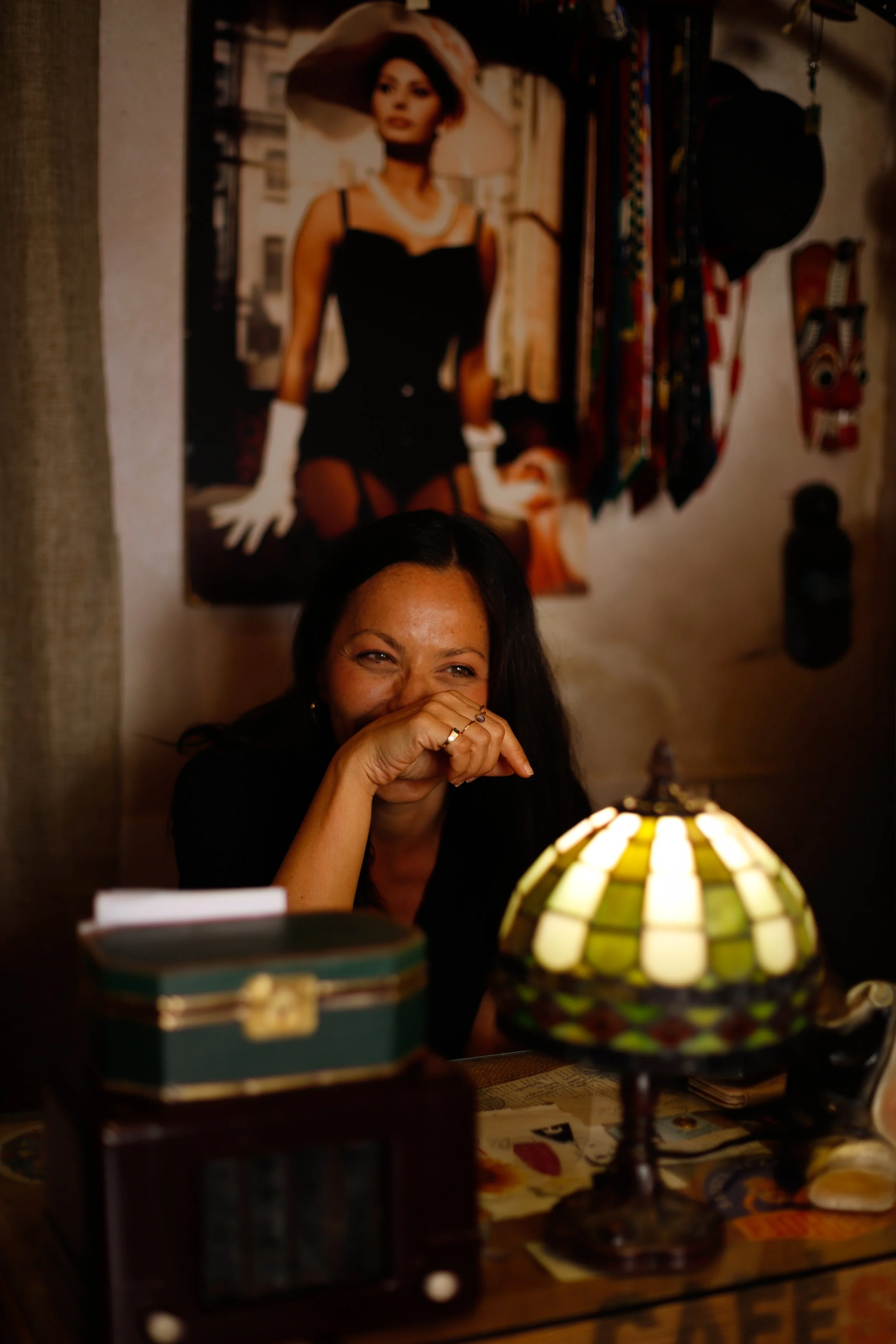 Portrait photography Claudia, Il Baule Volante, Vintage store in Napoli