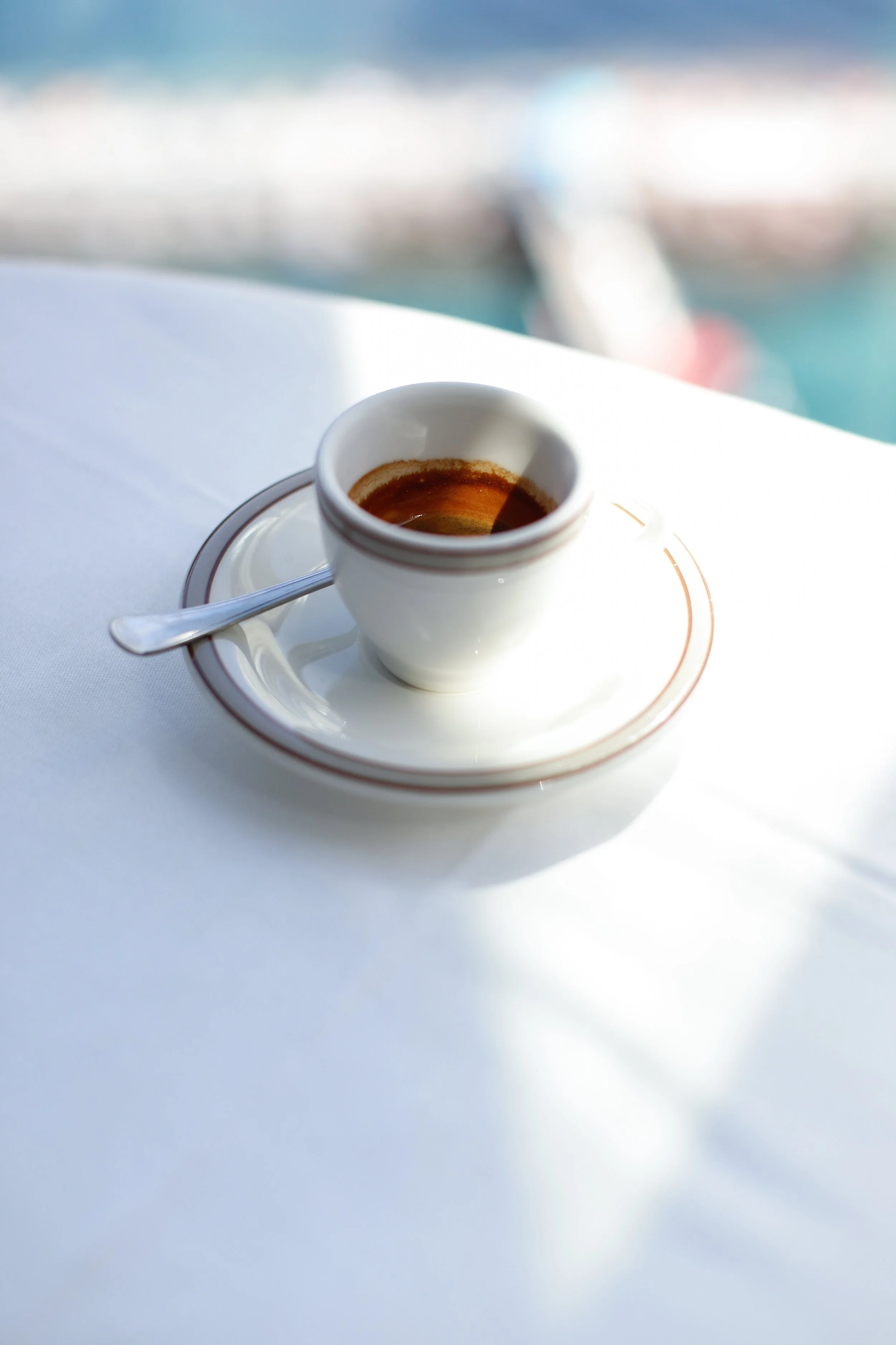Hospitality photographer for Hotel Tramontano in Sorrento, photographing breakfast, eggs benedict, croissant, cakes and coffee 
