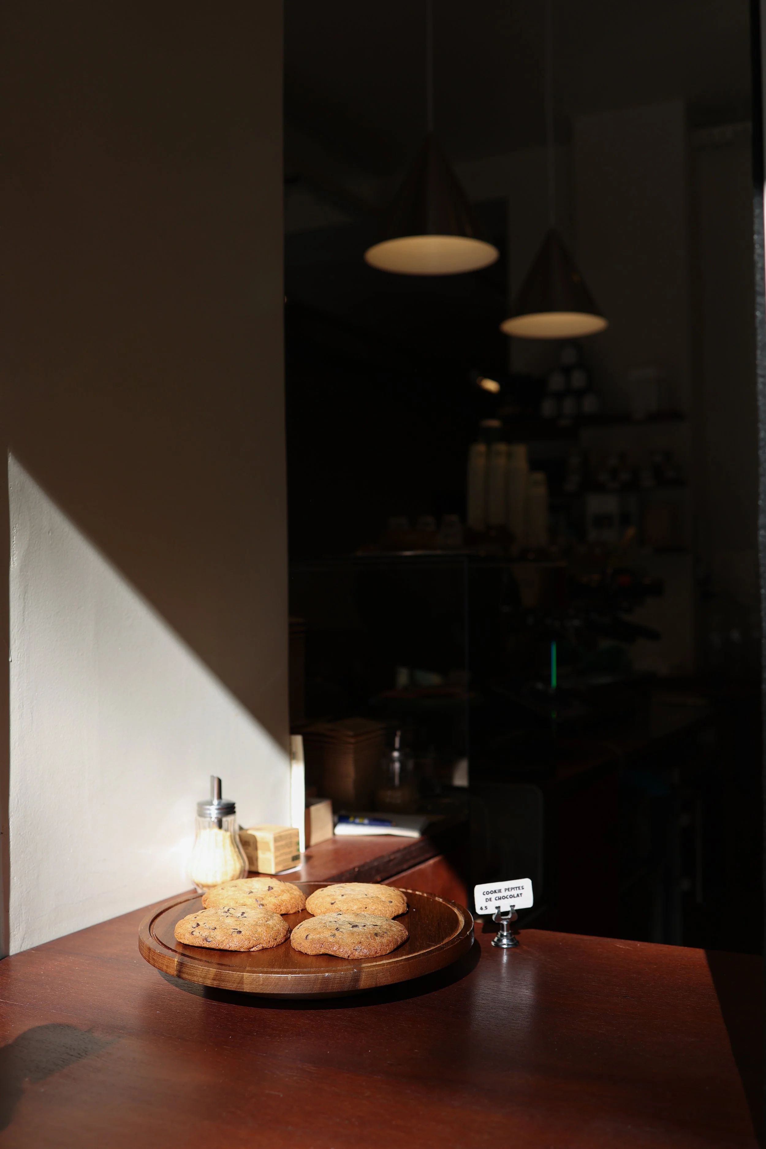 Food photography for Le Pont Traversé gluten free bakery, gluten free bread, gluten free cakes in Paris 