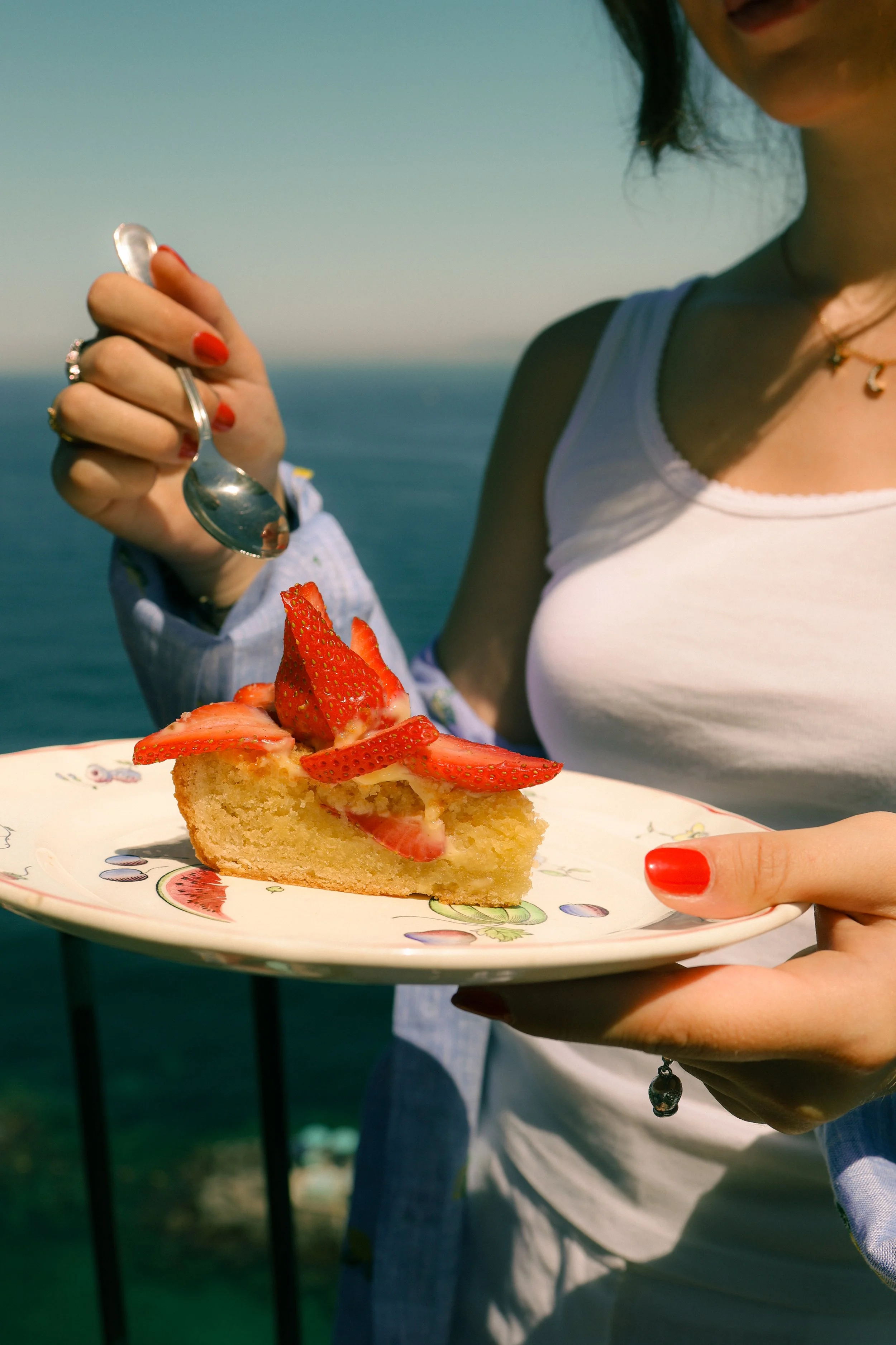 Hospitality photographer for Hotel Tramontano in Sorrento, photographing the Room Service along with breakfast, croissant, cakes and coffee 