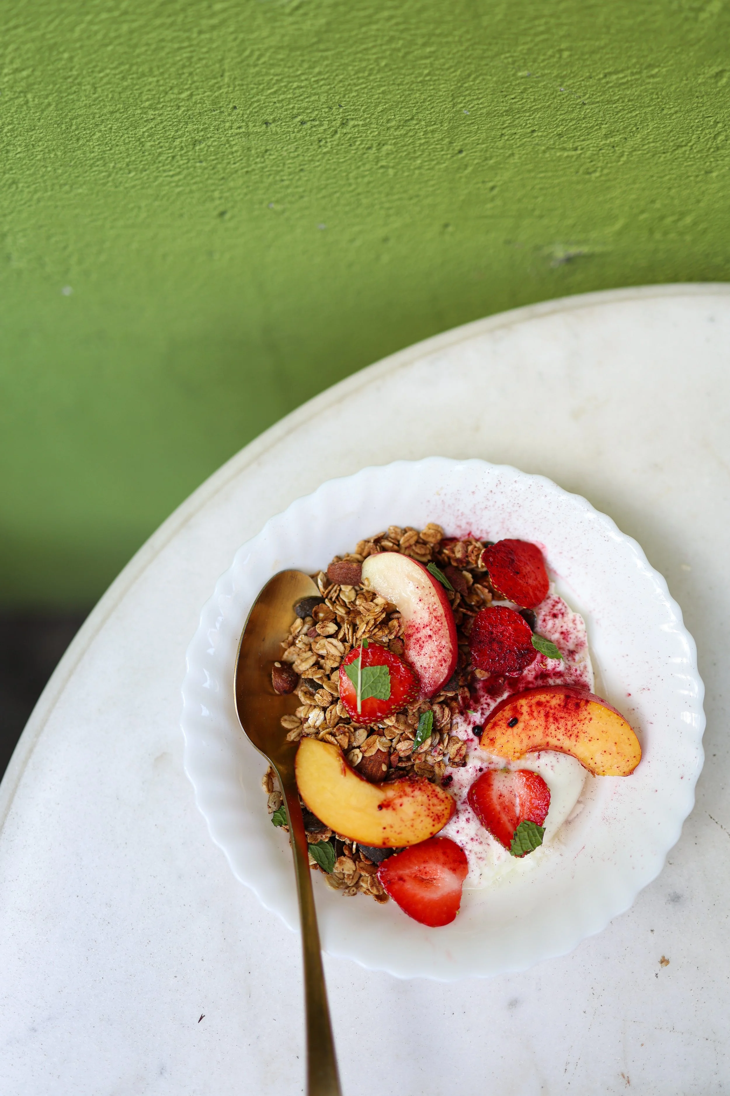 Food photography for Maison Bohème in Marseille photographing brunch, granola and avocado toast