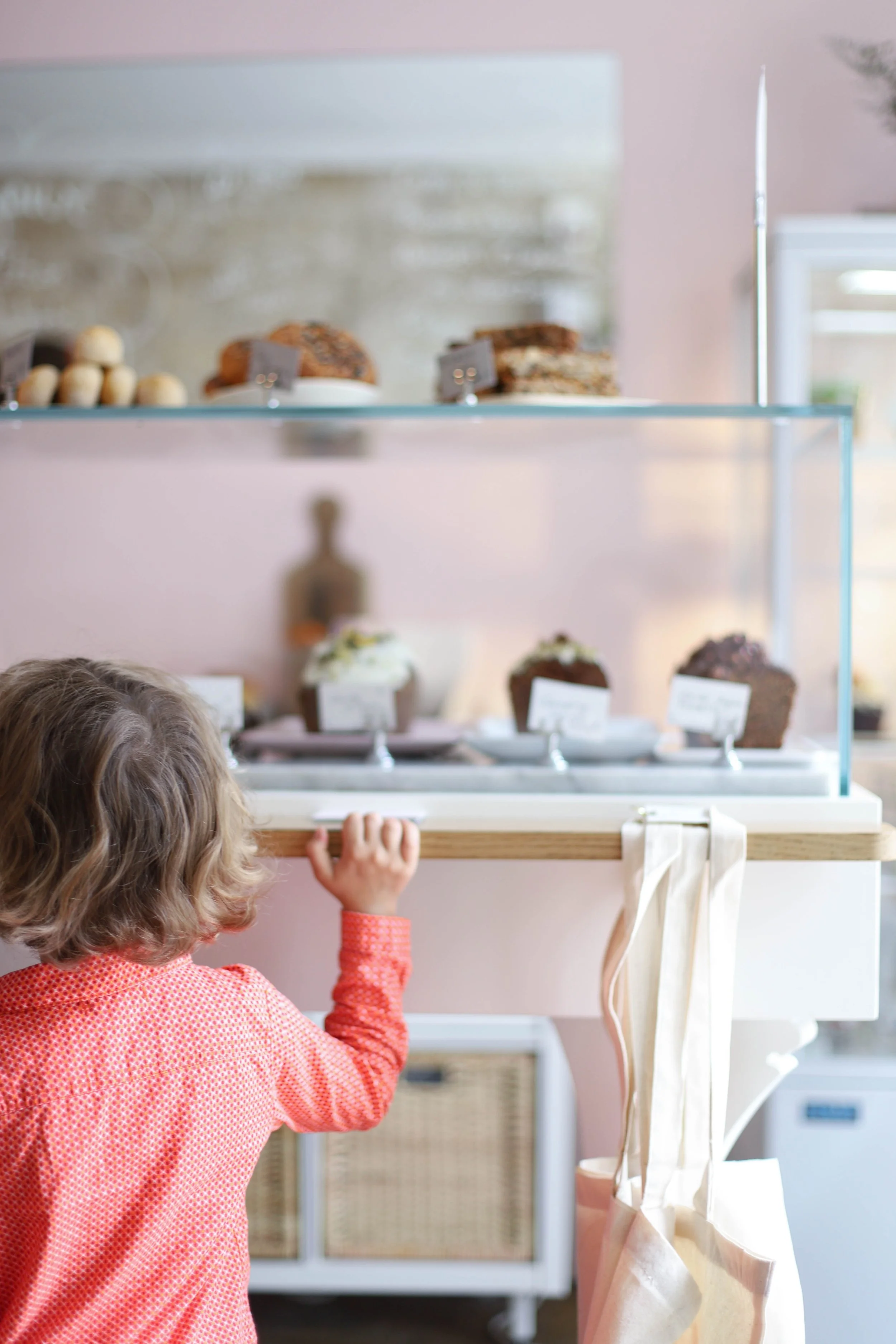 Food photography for Noglu gluten free bakery, gluten free bread, gluten free cakes in Paris 