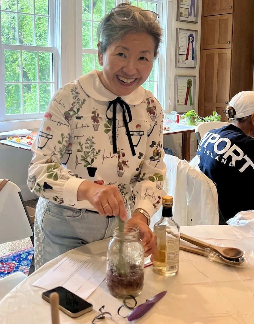 Prepping vinegar mixture
