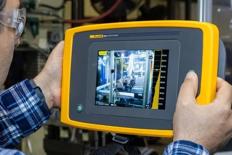 Fluke-Ultrasoinc-Leak-Detect-Industrial-Compressor-AirPage1+-+Copy.jpg