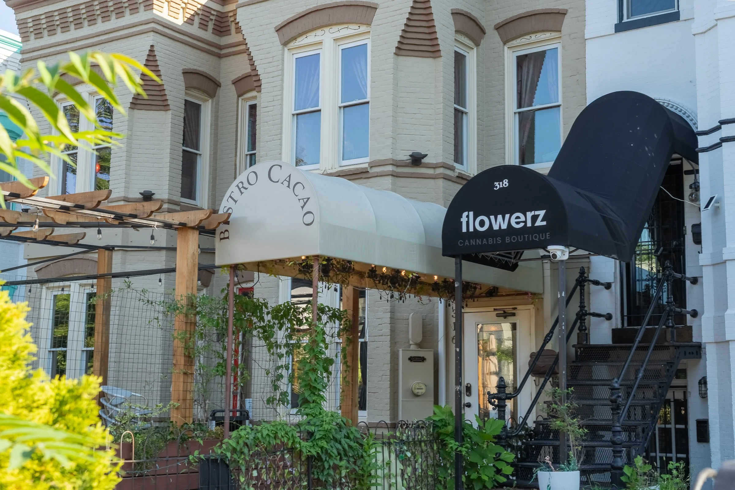   037 305-307 Massachusetts Ave NE.jpg