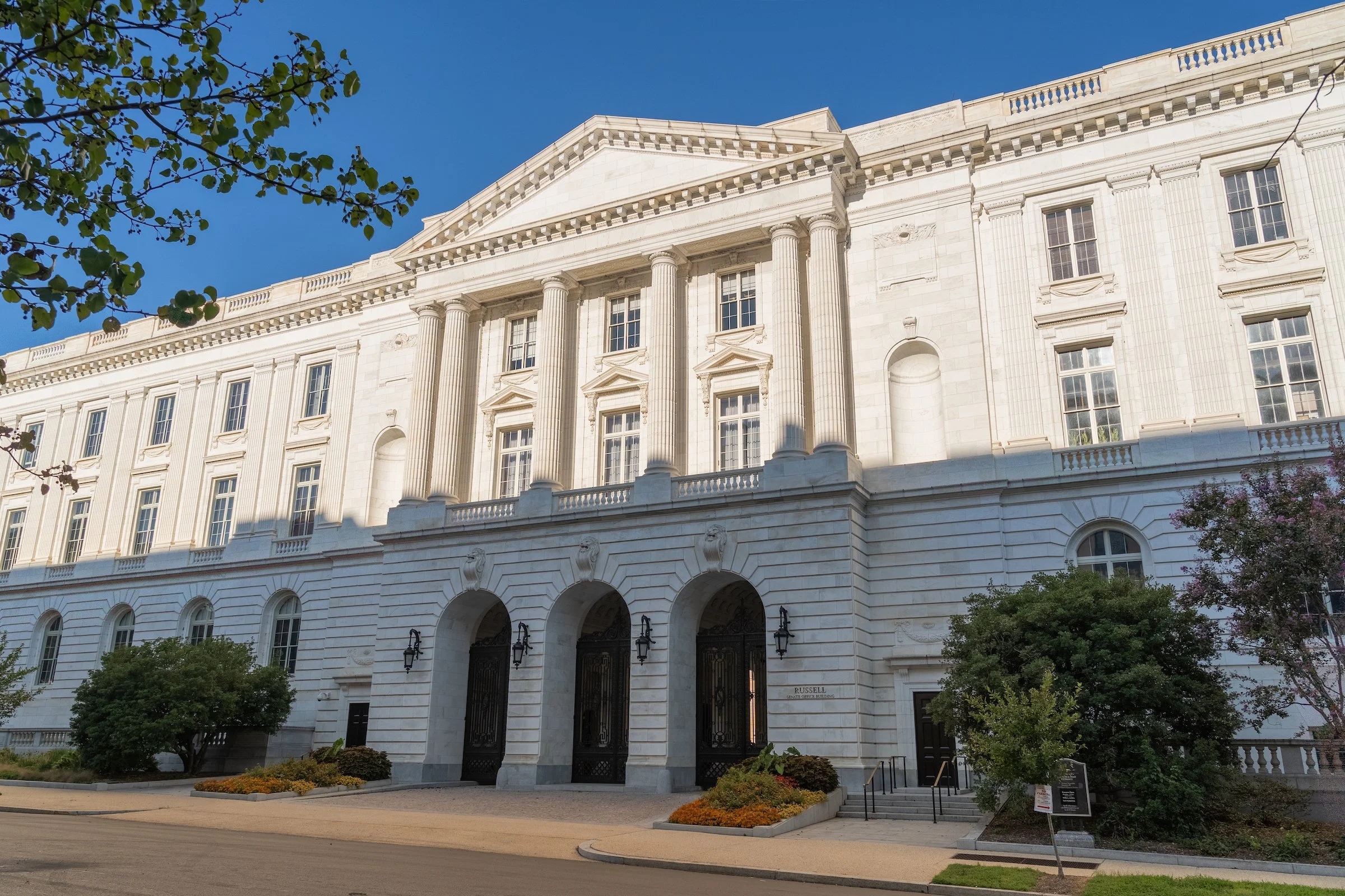   026 305-307 Massachusetts Ave NE.jpg
