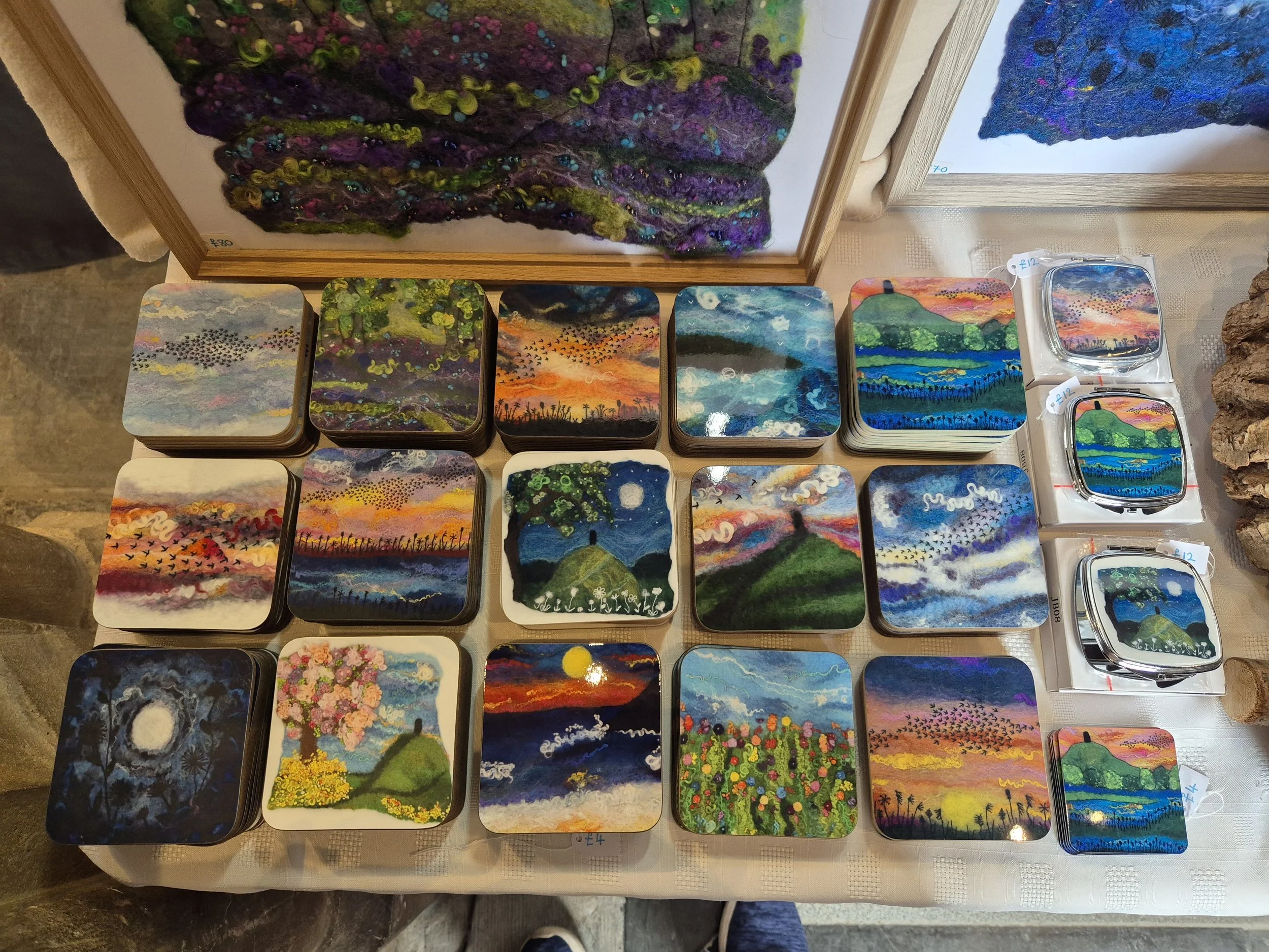 Your local printing company specialising in gifts and promotional items including clothing, bags, coasters, mugs, magnets, placemats, for commercial, artisans, sportswear and occasional printing.