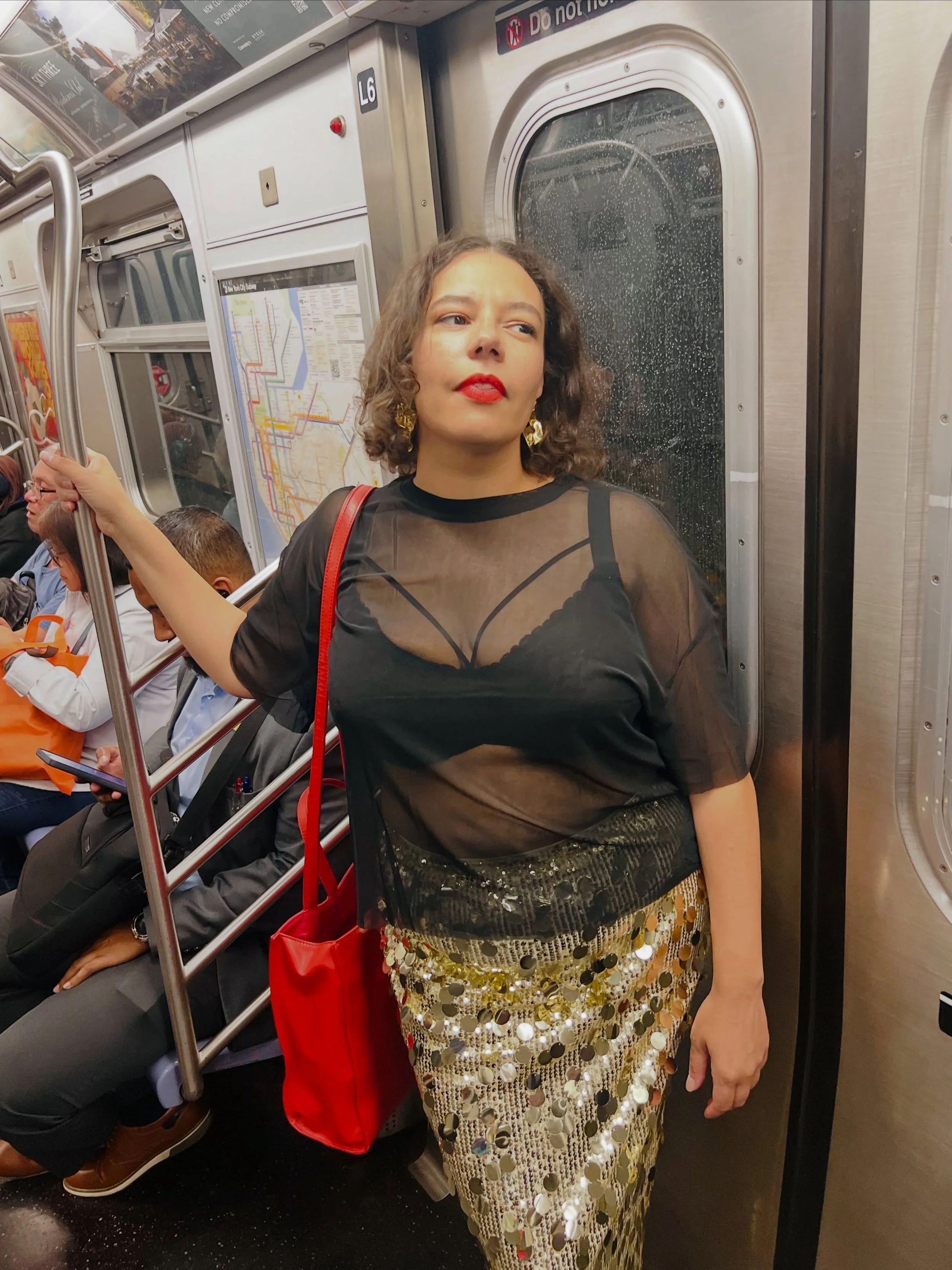 Everyone lied to me, and they&rsquo;re lying to you, too.

I&rsquo;m hotter, more comfortable, more aligned, and more magnetic in my 40&rsquo;s than I ever was in my 20&rsquo;s. (Also I can walk in heels now.)

Justin, thank you for this photo and Da