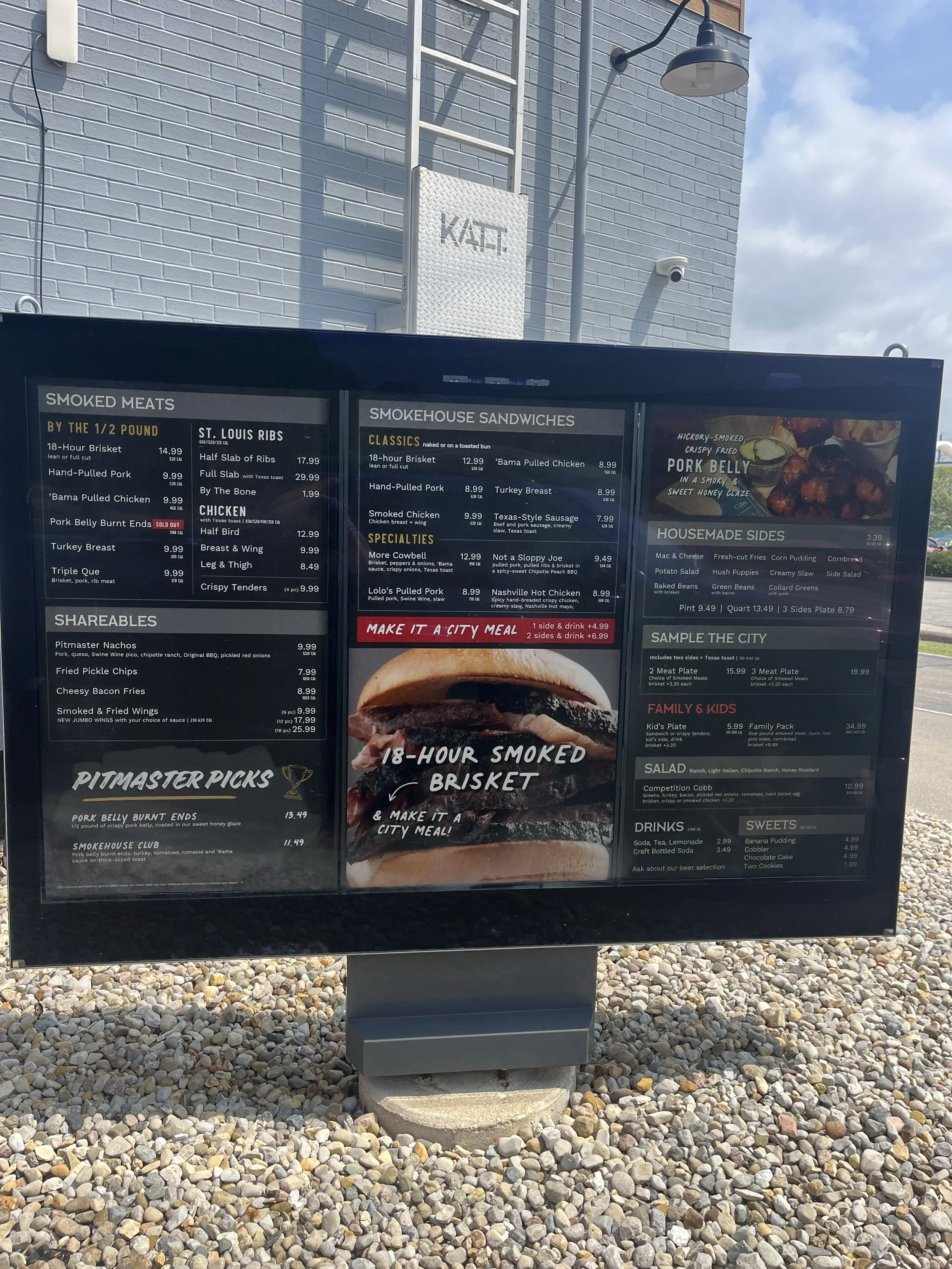 h3-screenoutdoor.jpg