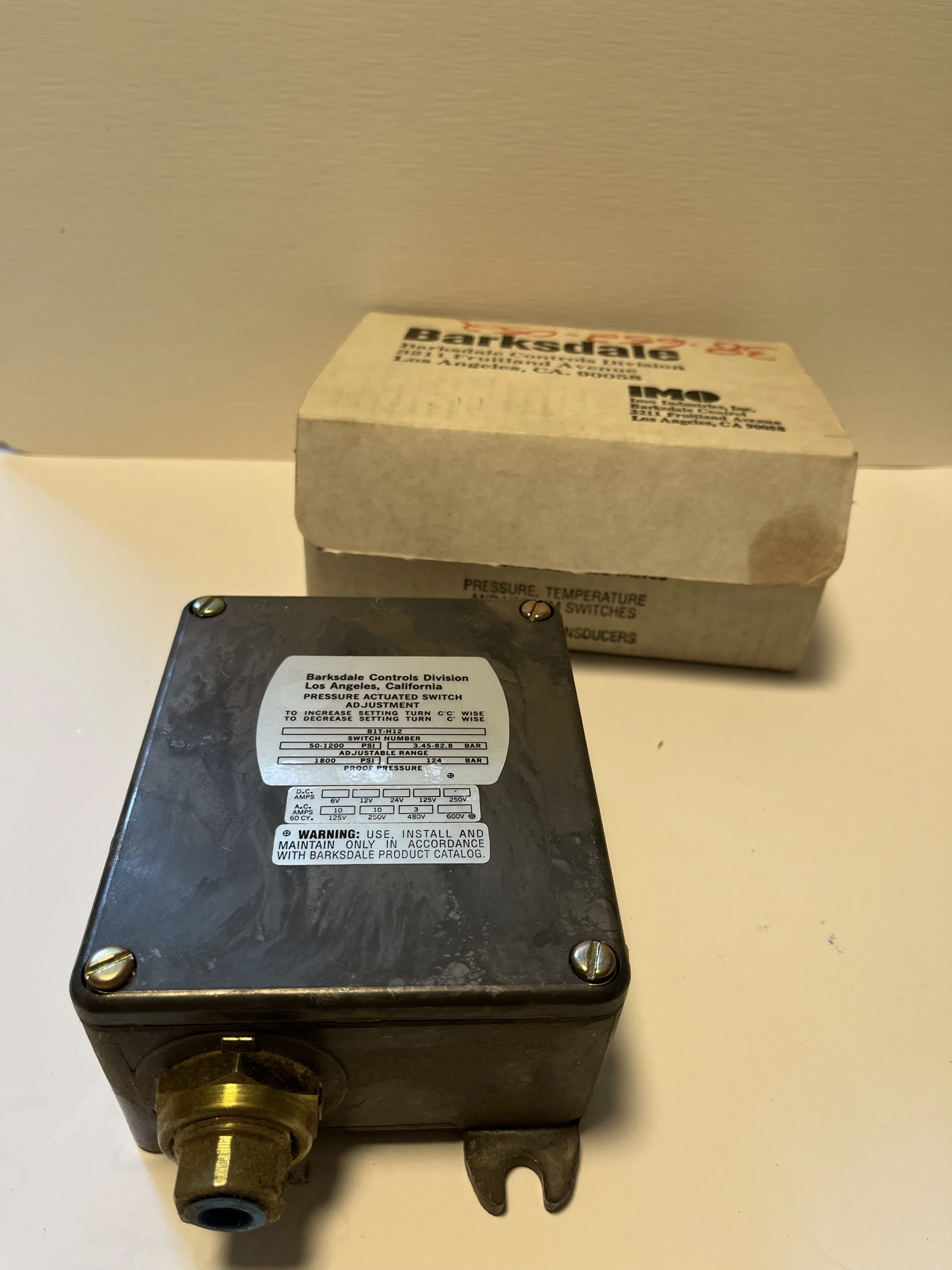 Barksdale Pressure Switch B1T-H12
