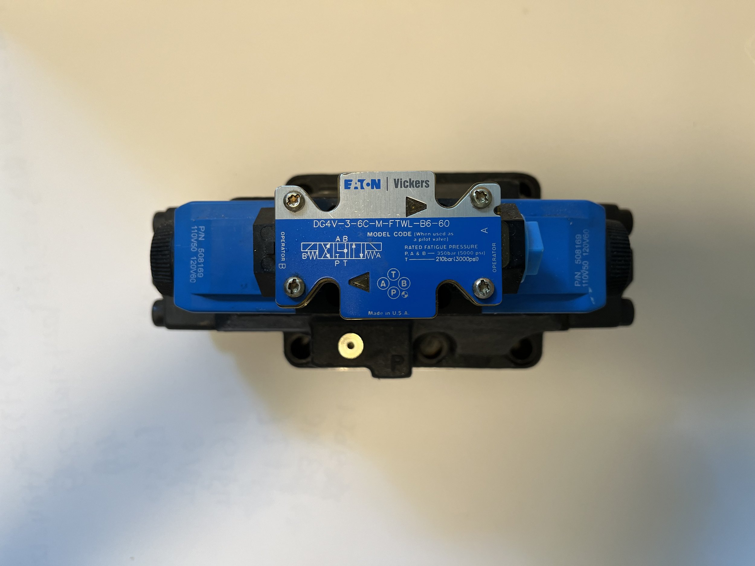 Vickers Directional Control Valve DG5V-8-H-OC-R-M-FTWL-B-10