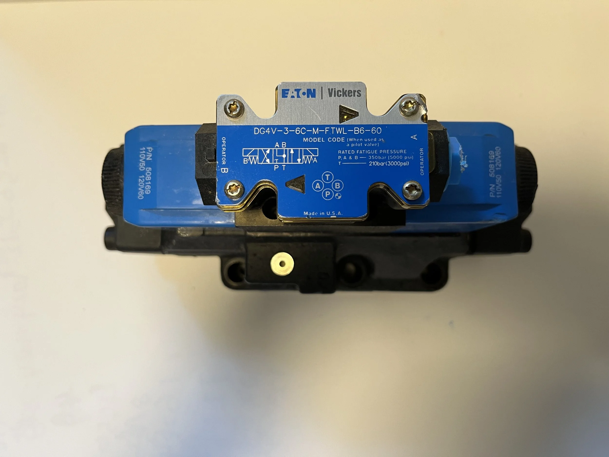 Vickers Directional Control Valve DG5V-8-H-OC-R-M-FTWL-B-10