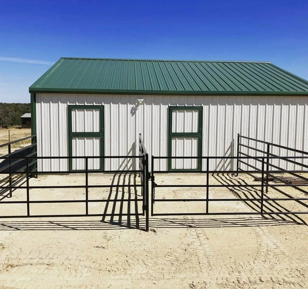 An image of custom barn