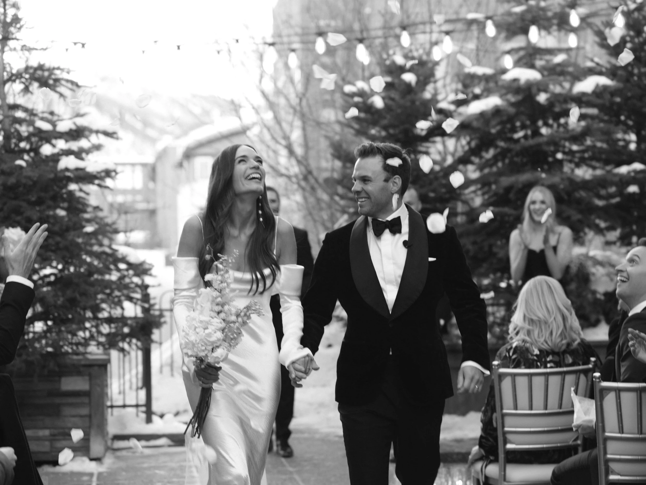 Emma &amp; Taylor | Aspen, Colorado Hotel Jerome Romantic Winter Wedding