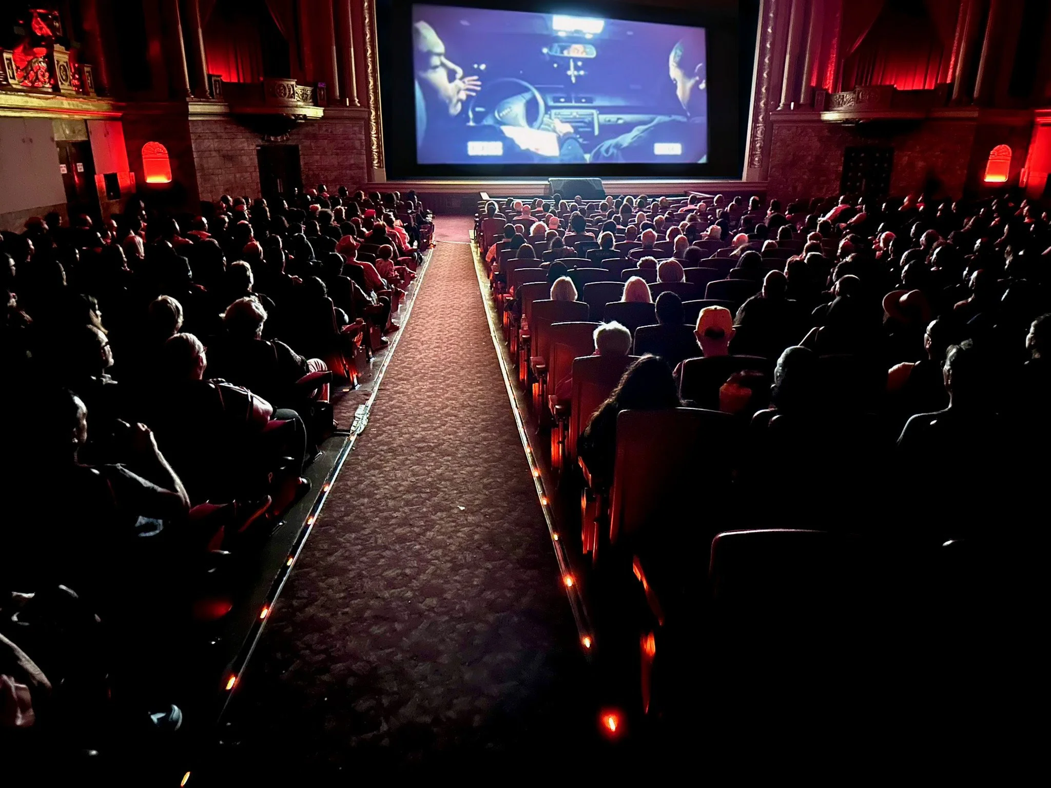 Grand_Lake_Full_House.jpeg