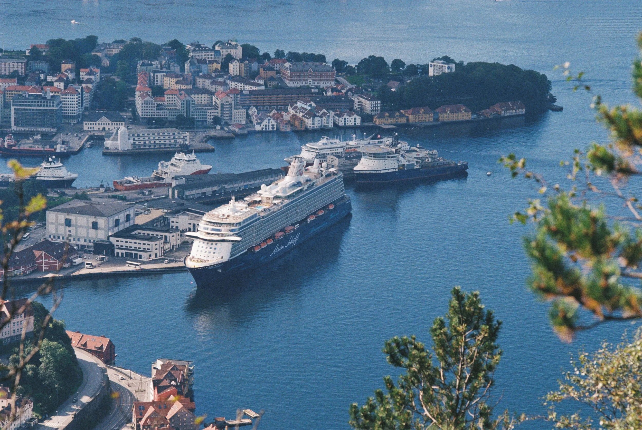 Port-Intensive vs. Ship-Focused Cruises: How to Choose the Right Itinerary for You