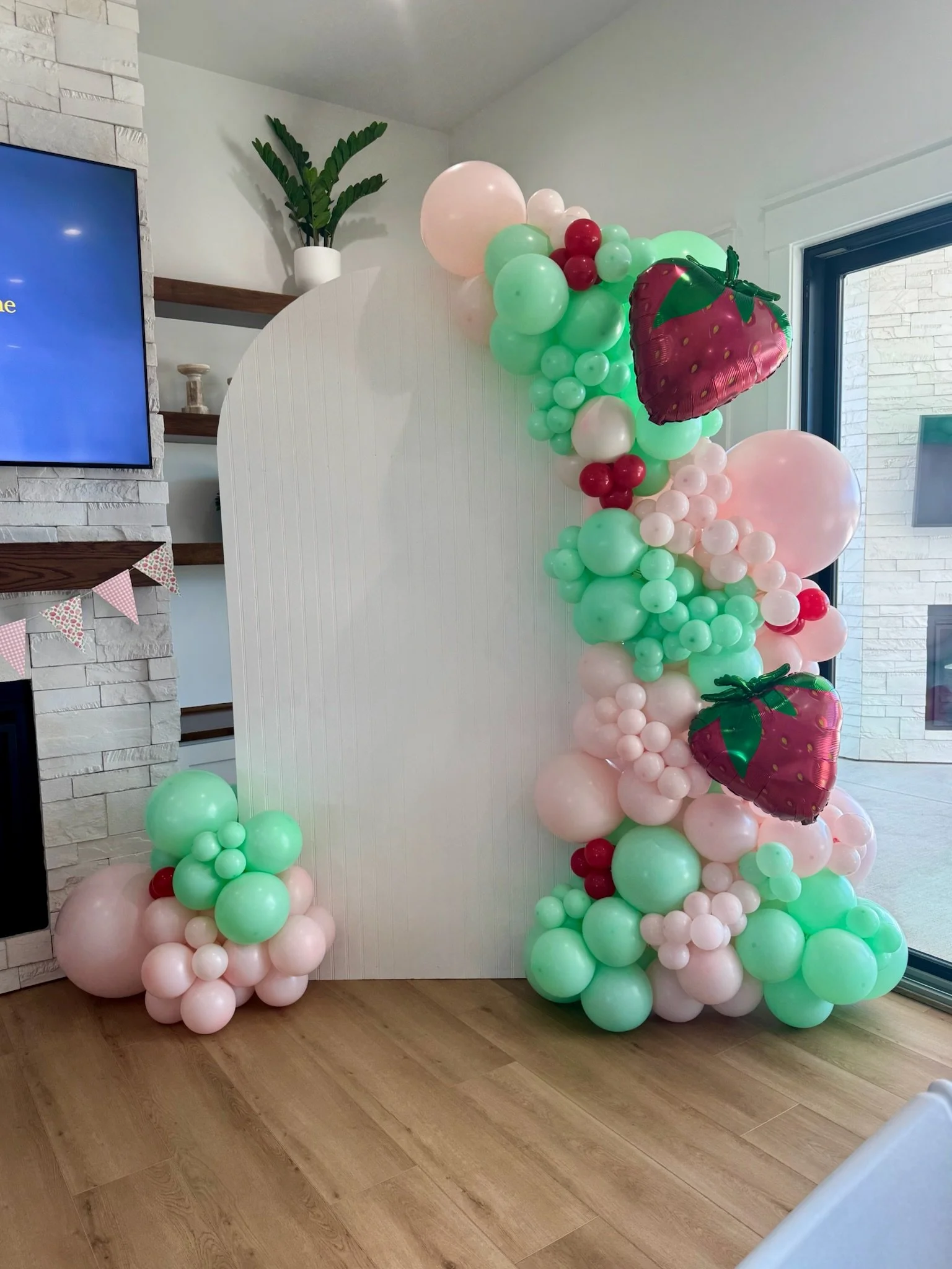Spandex Arch + Balloon Package