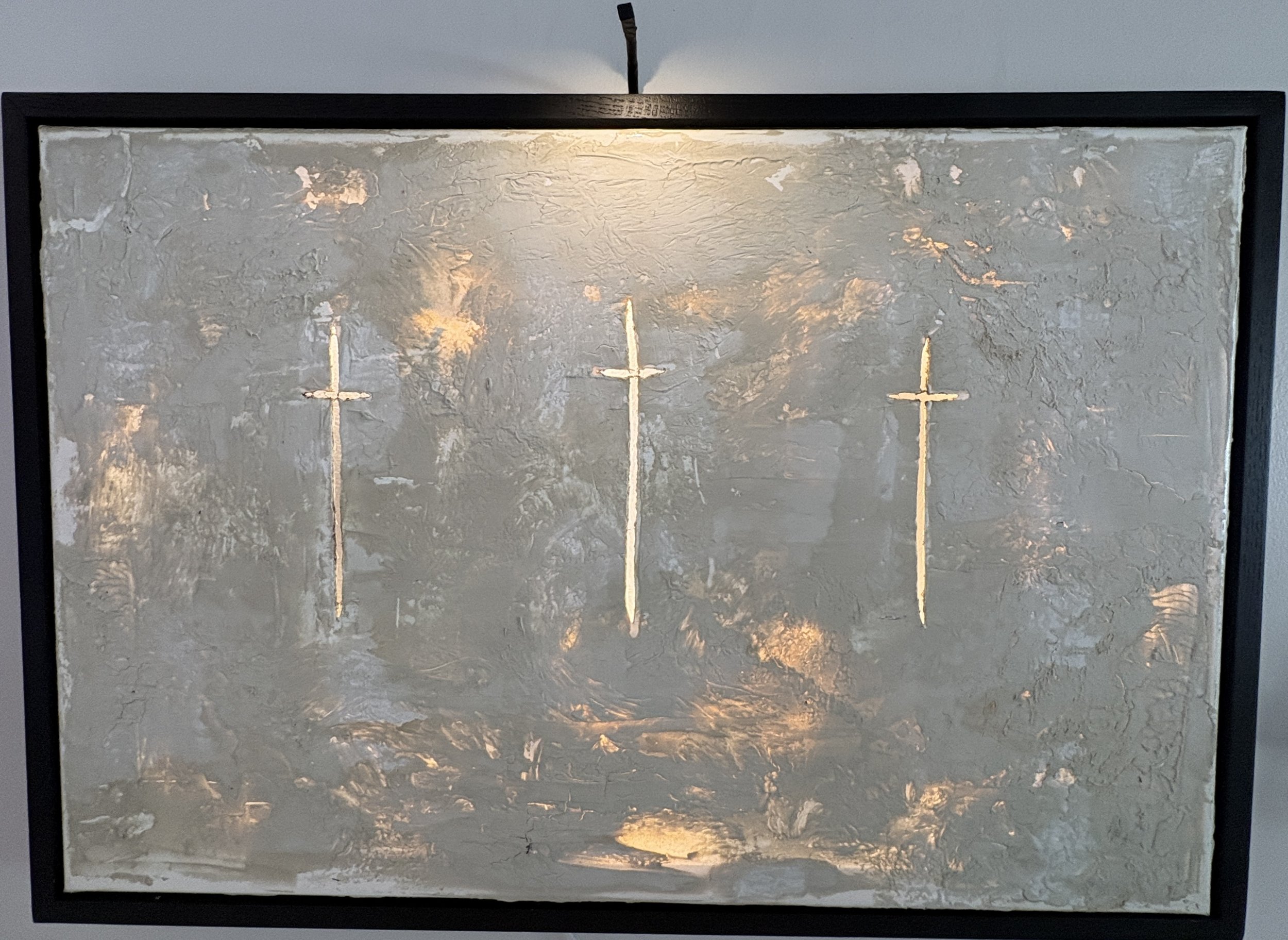 Trois Croix dirty v2 Black Frame (9)