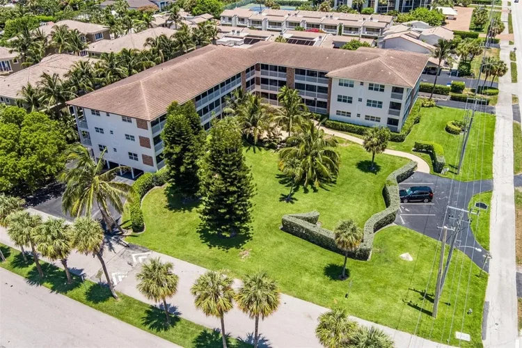 Boca Capri Condominiums