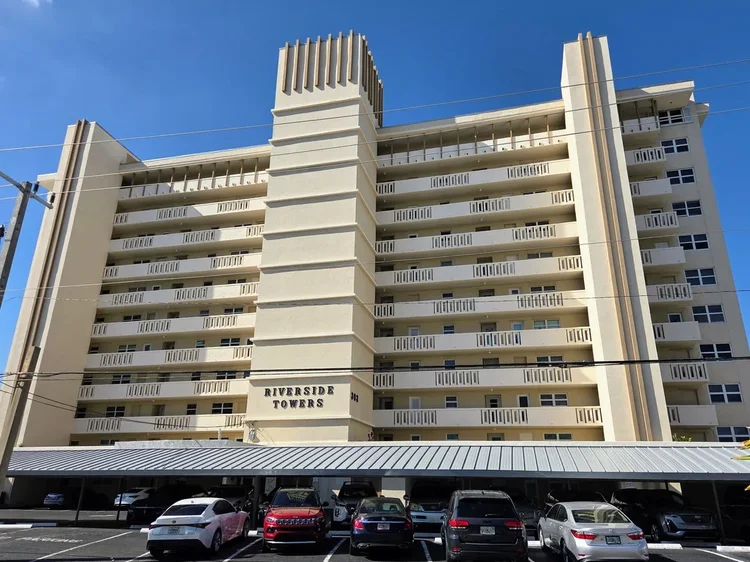 Riverside Towers