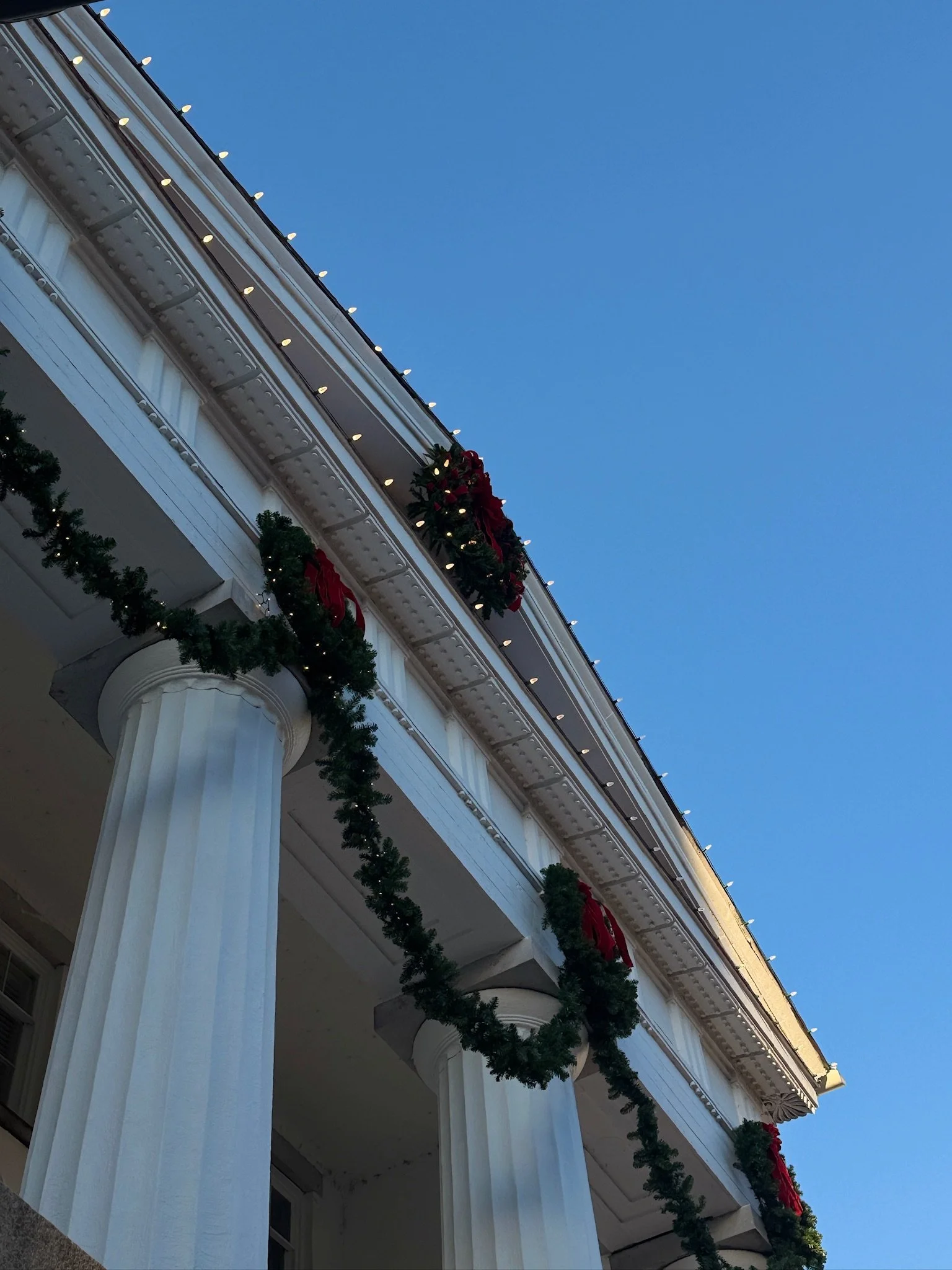 Exchange Building | Historic Landmark | Exterior Lighting & Garland