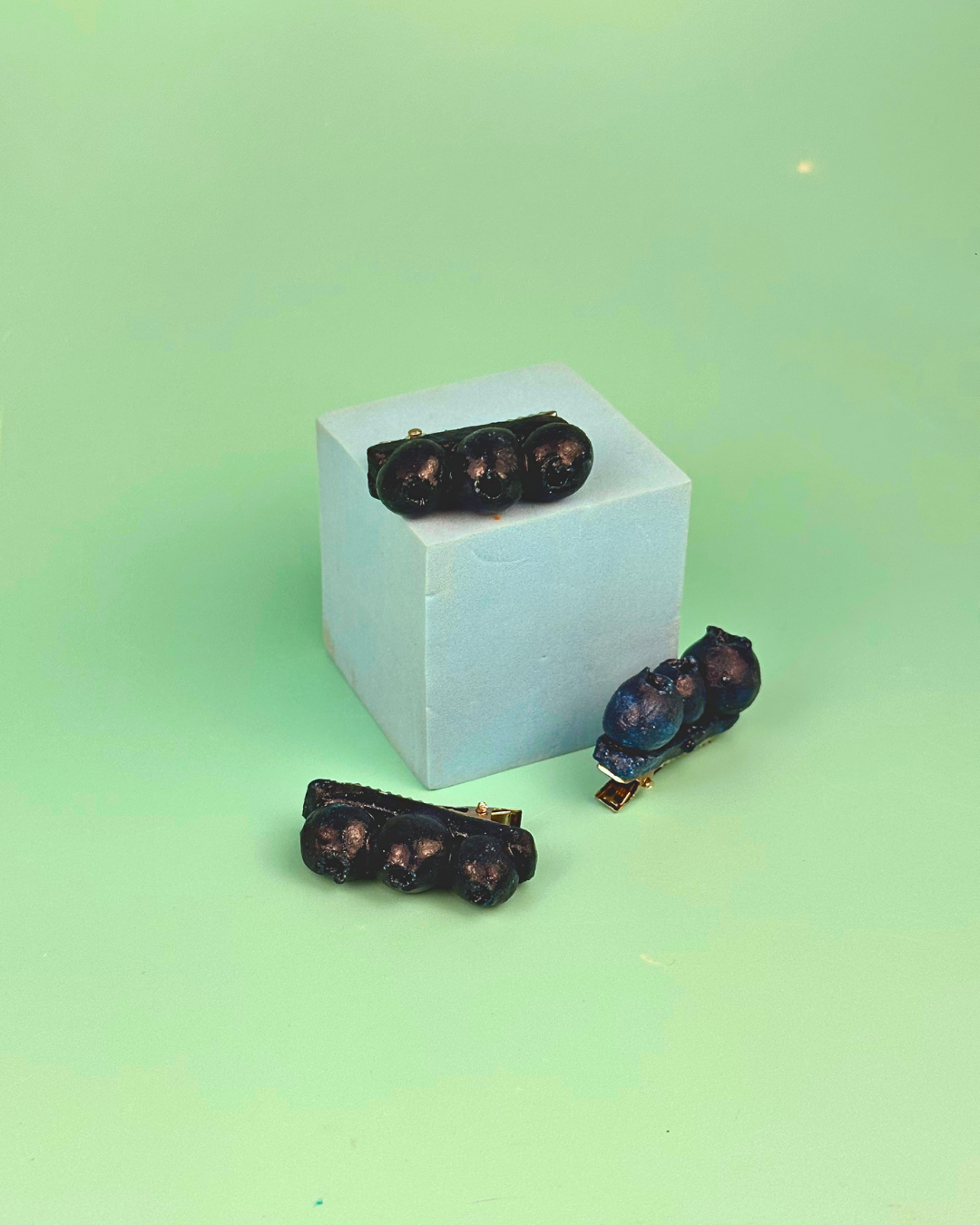 Blueberry Hairclip