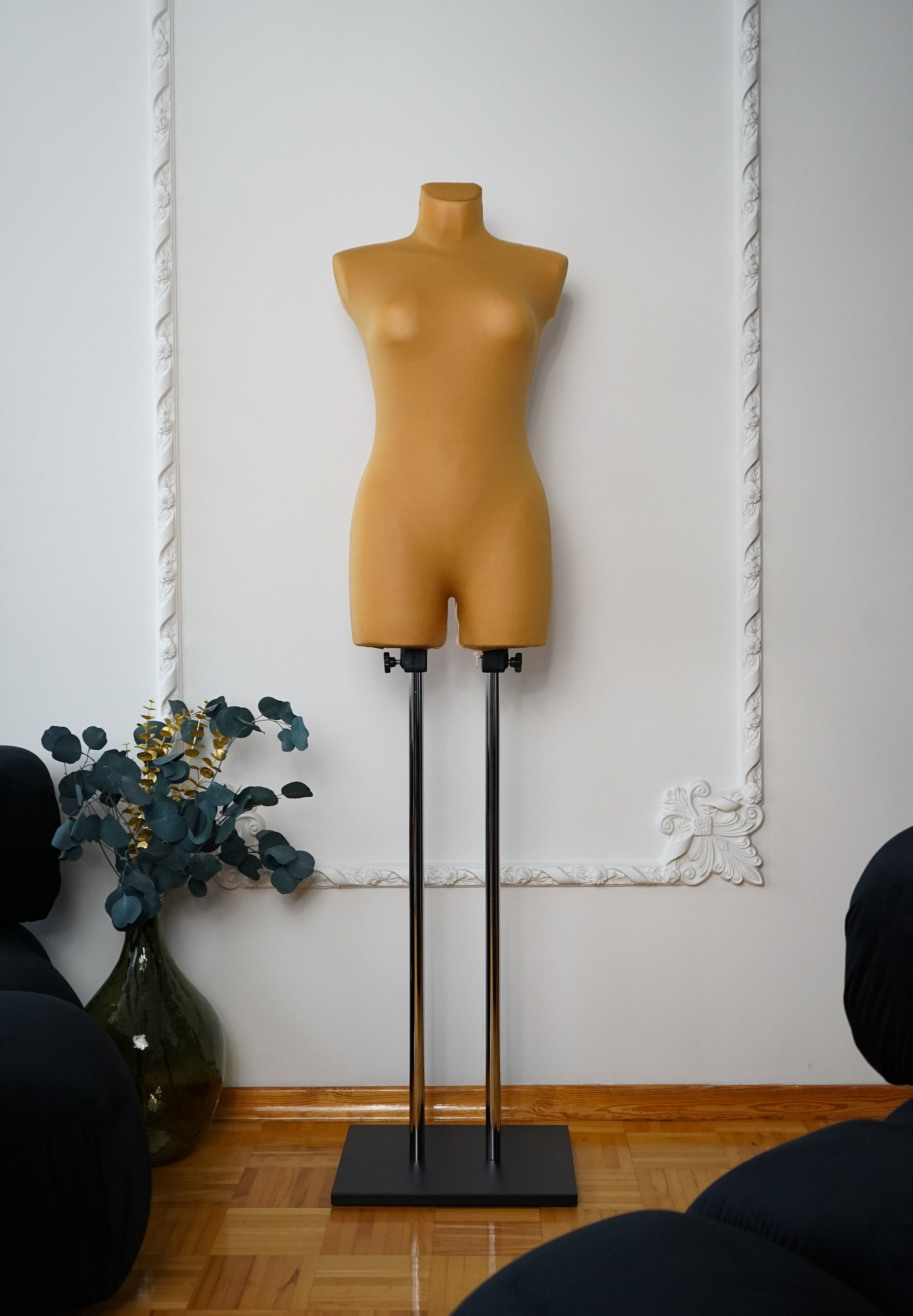 Mannequin de couture femme, buste de couture féminin avec housse beige, base en bois