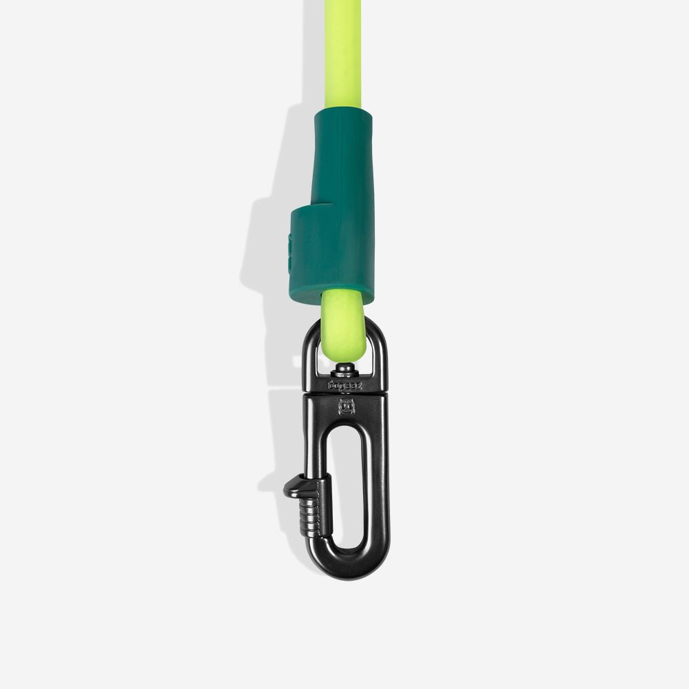 fluo-neopro-handsfree-leash-main-6.jpg