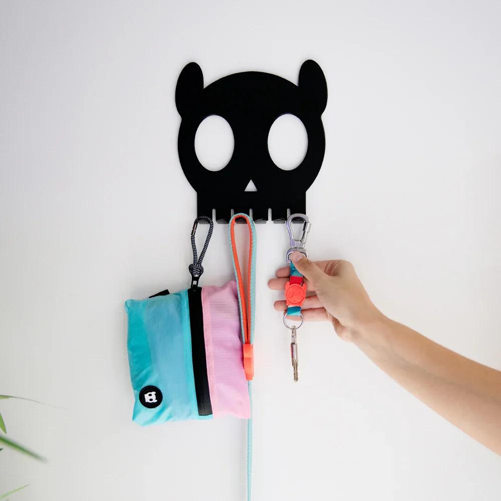 zeedog-leash-hanger_main-3.webp