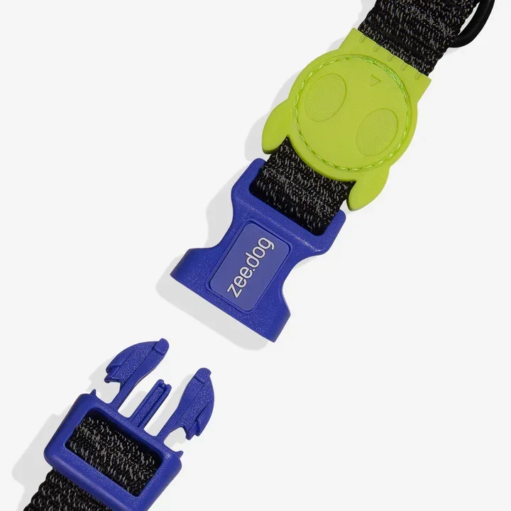 zeedog-dog-collar-nox-_main-3_720x_dfb4b740-27fe-4c6b-a766-e8af2cdbc08b.webp