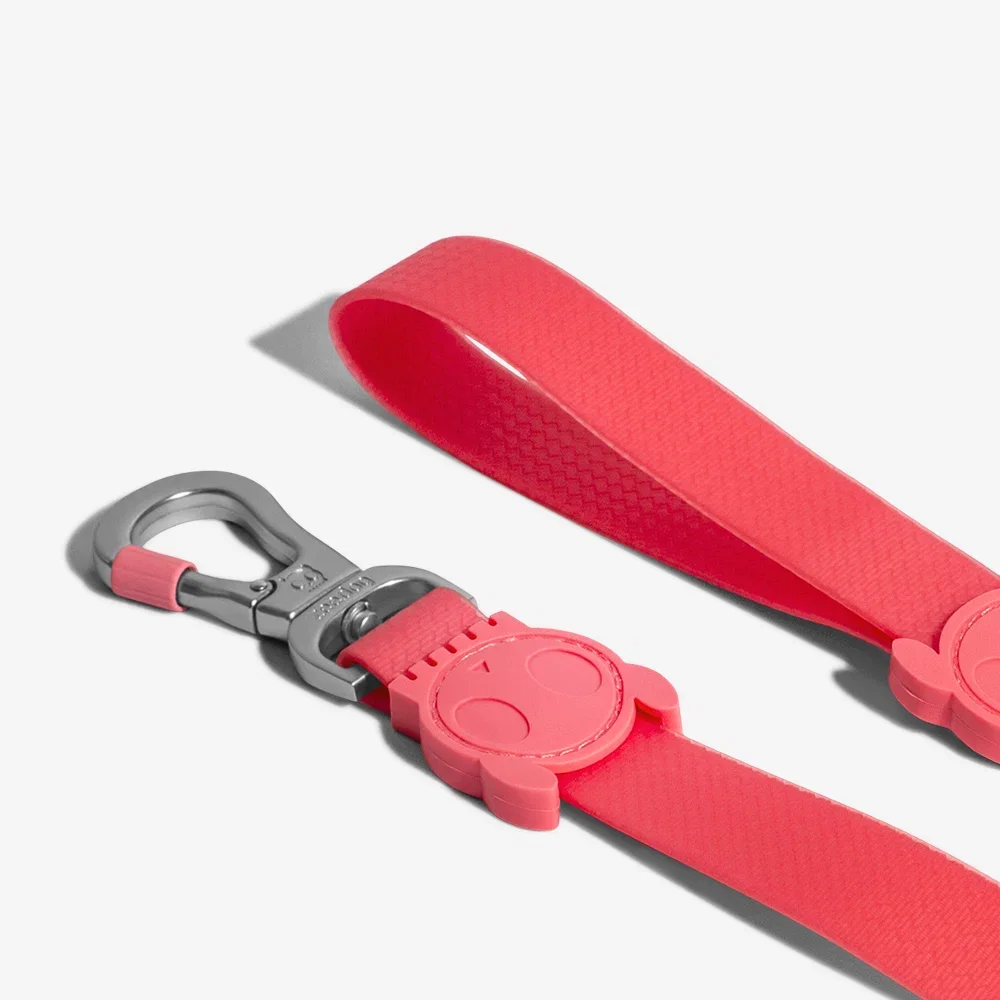 zee_dog_neopro_bubblegum_dog_leash_main-4.webp